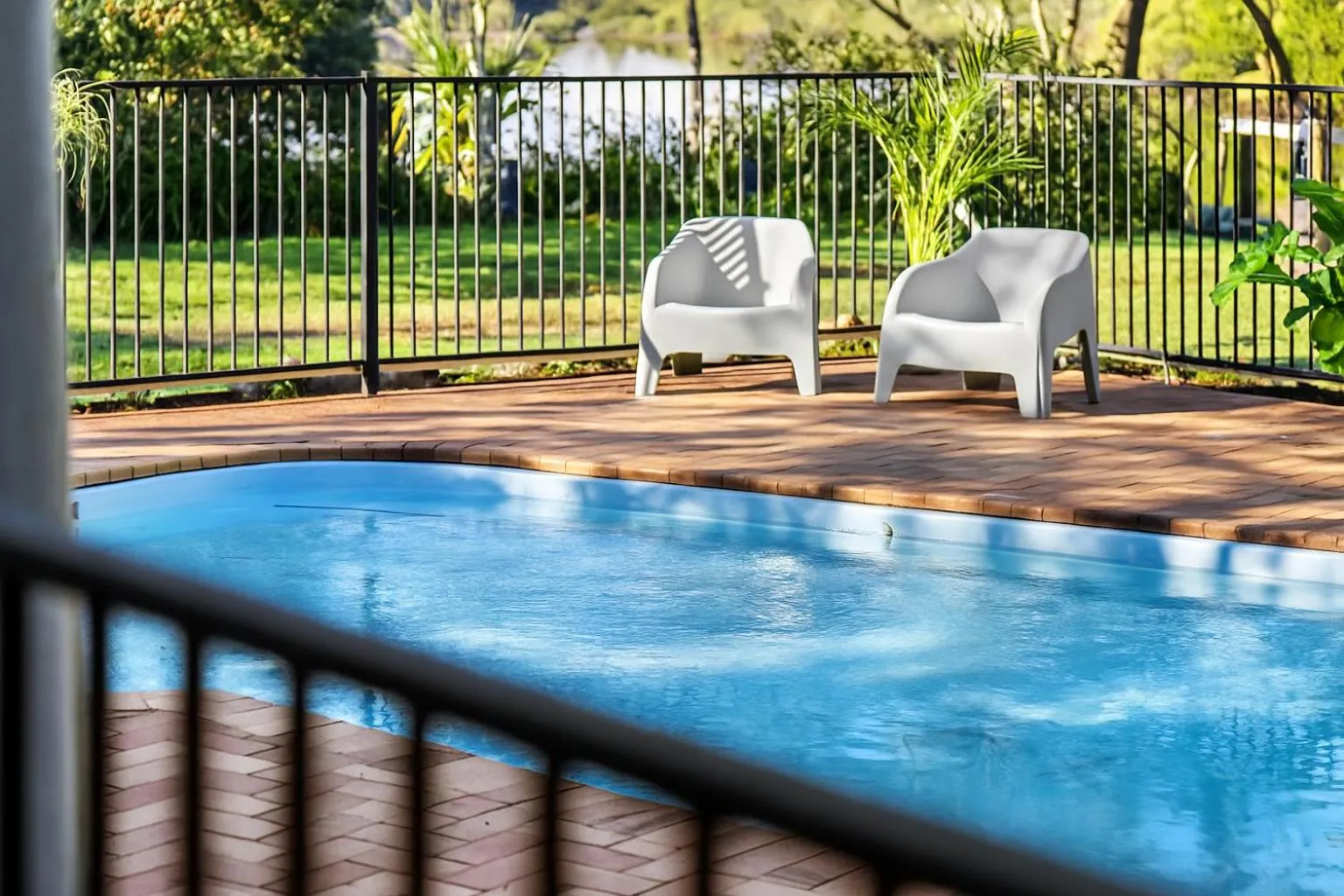 Swimming pool in Wooli River Lodges