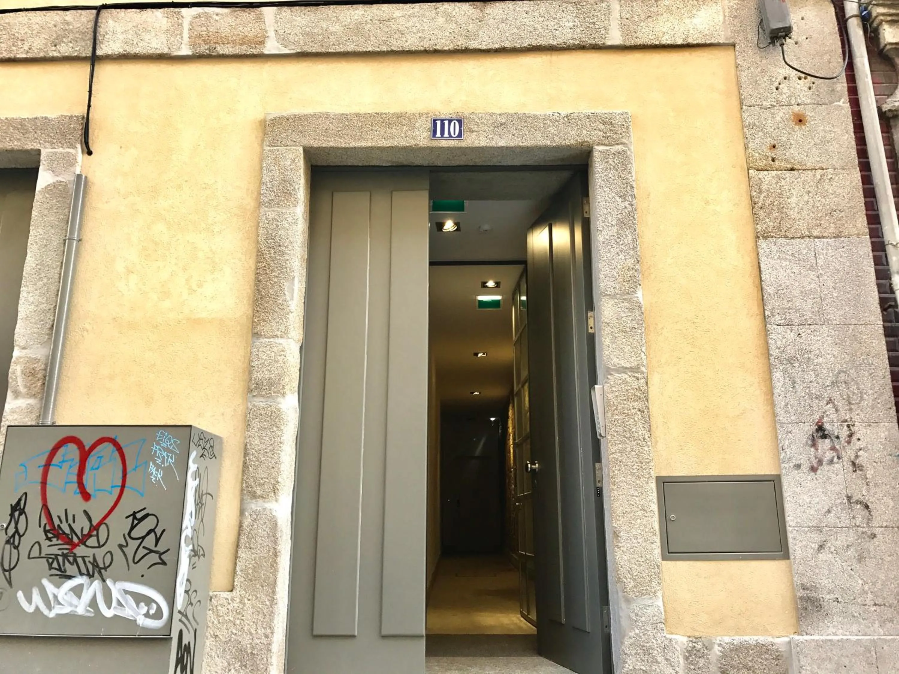 Property building in Janika's Apartment
