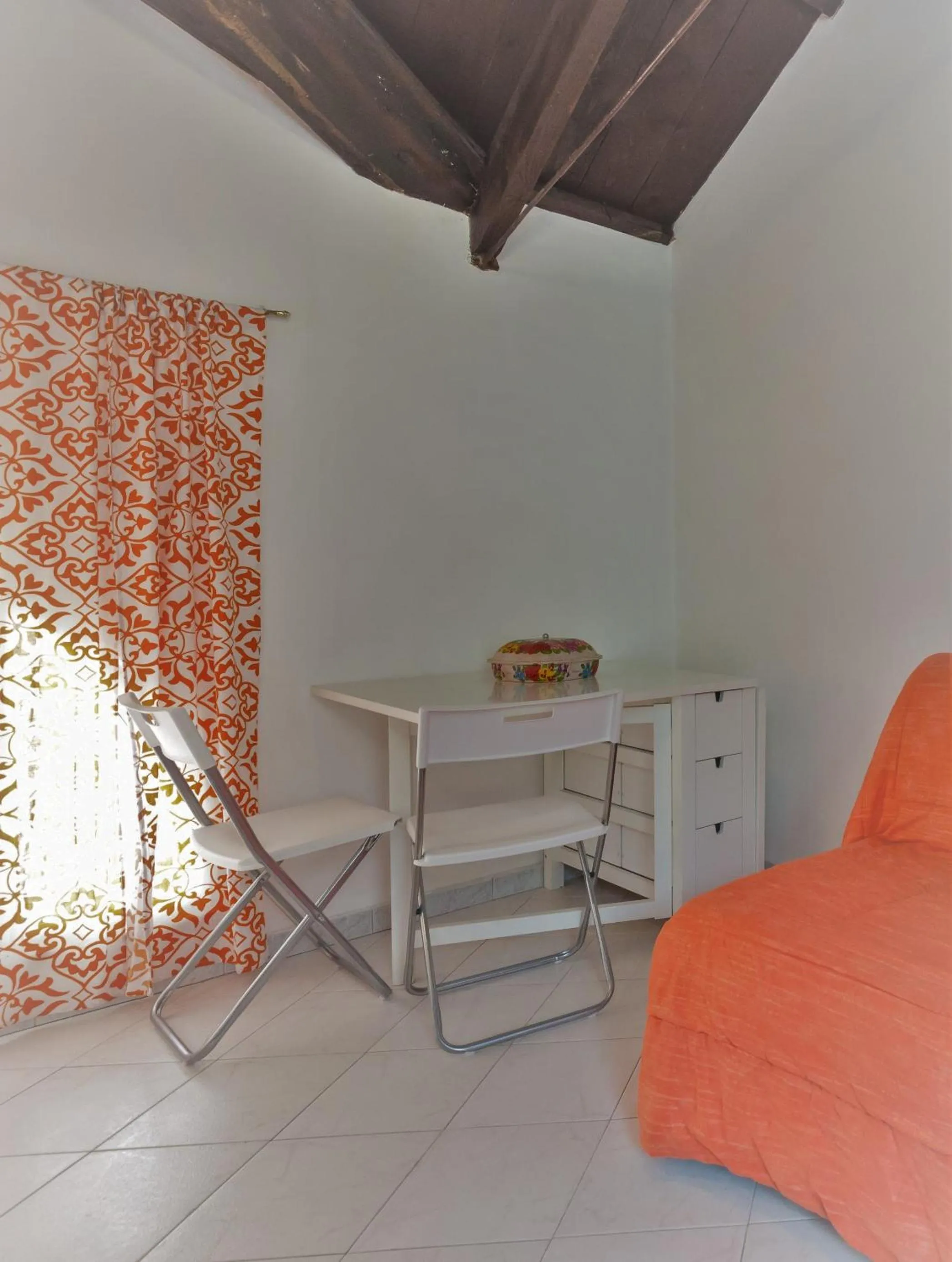 Dining area in Morelli Rooftop