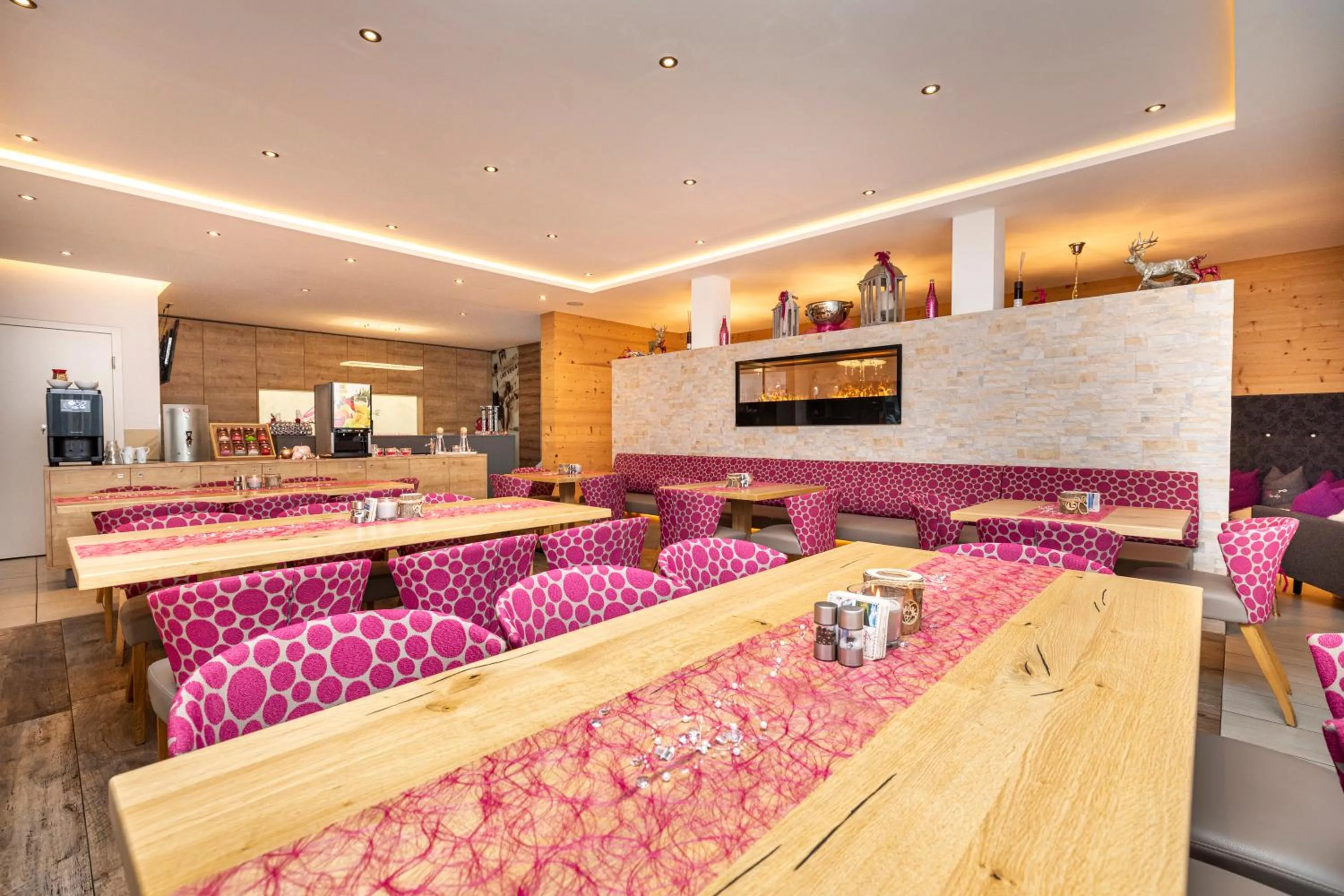 Restaurant/places to eat in Enjoy The Alps