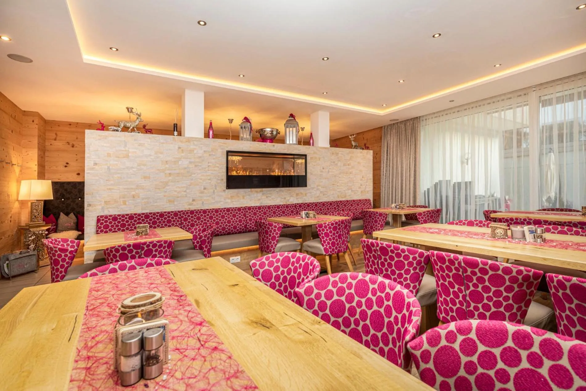 Restaurant/places to eat in Enjoy The Alps