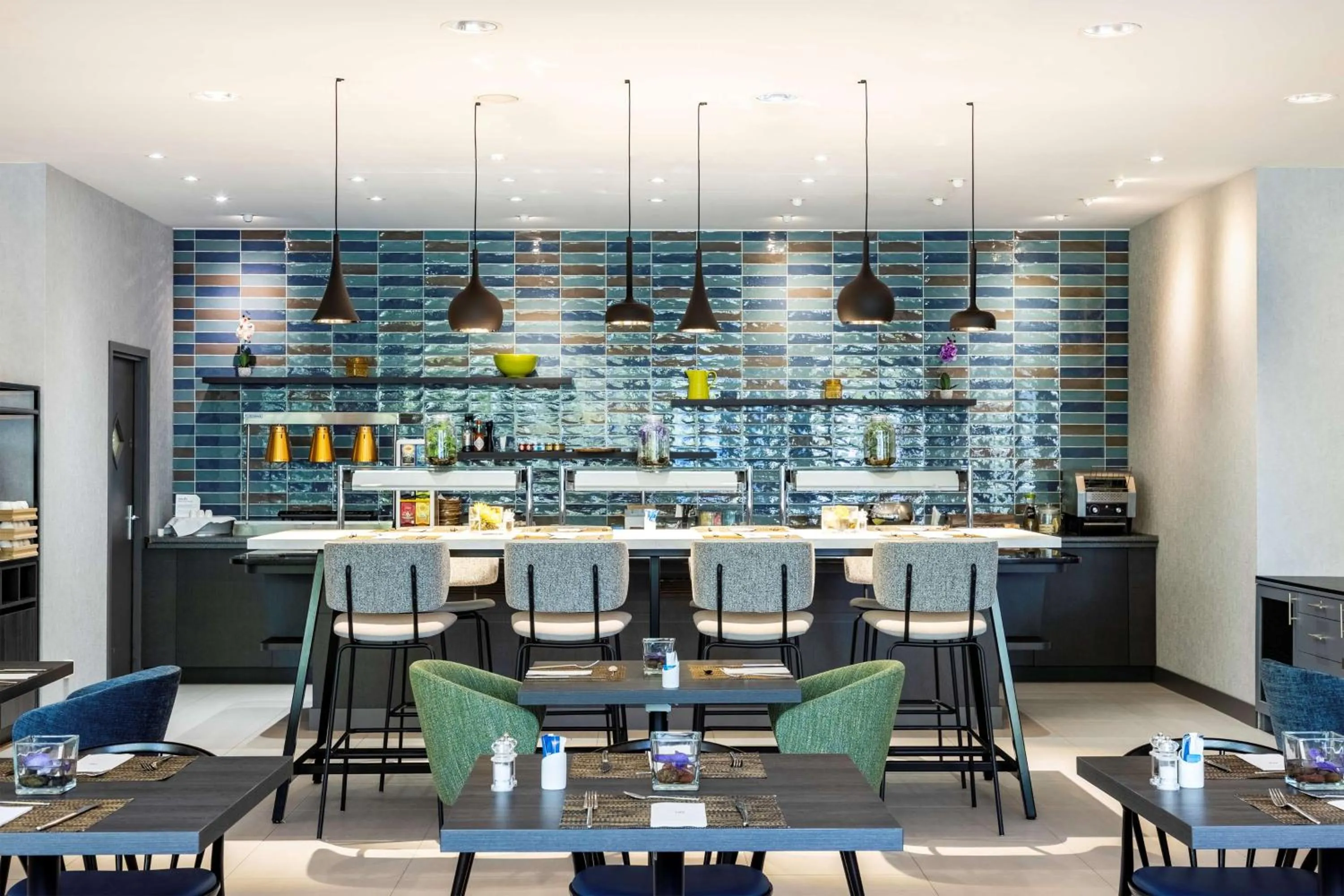 Breakfast in NH Luxembourg Airport