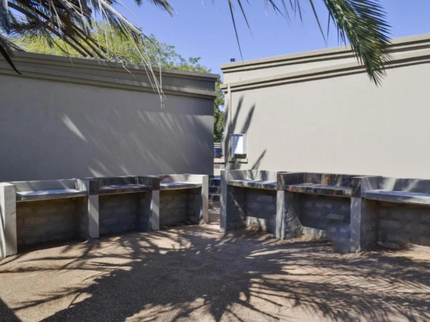 Property building in La Palma Lodge