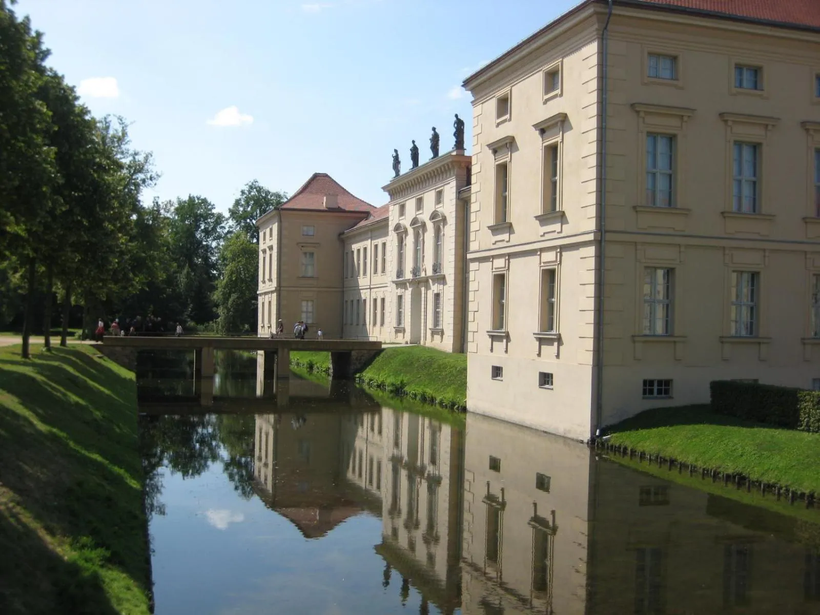 Nearby landmark in Schloss-und Seeblick Apartment
