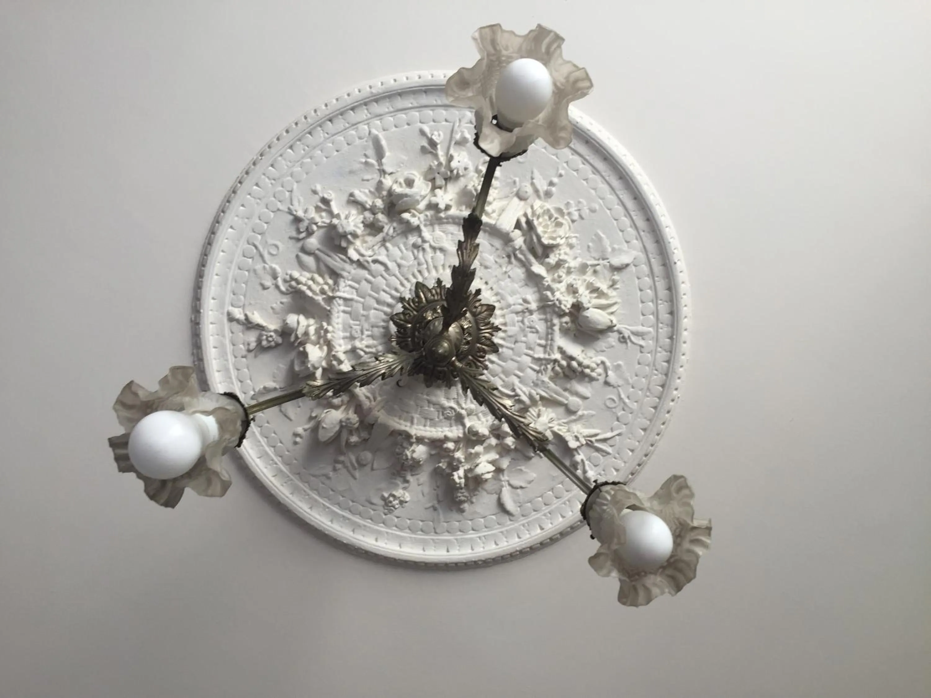 Decorative detail in Au Petit Bonheur