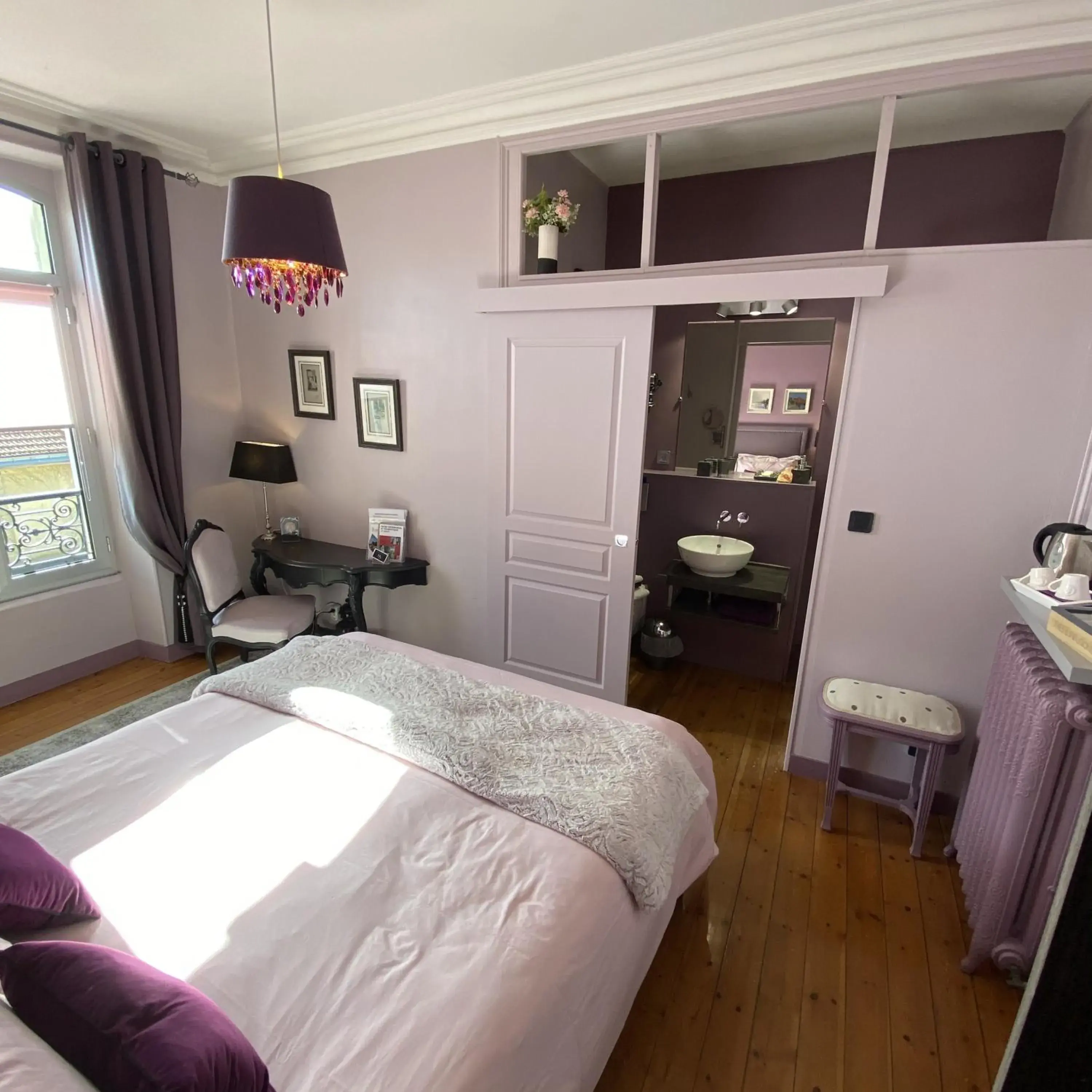 Double Room with Garden View in Les Lamartine-chambres d'hôtes Double Room with Garden View in Les Lamartine-chambres d'hôtes