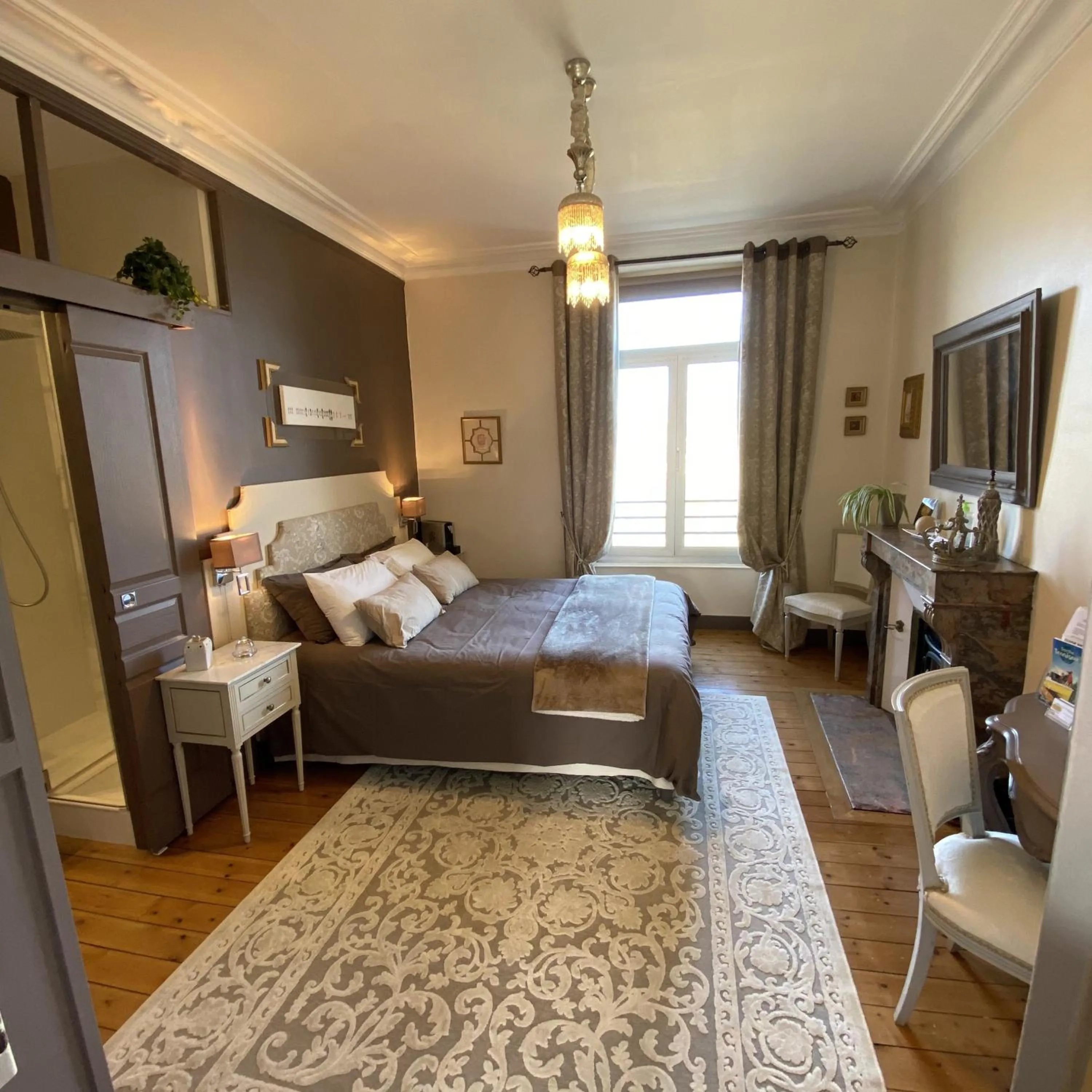 Deluxe Double Room in Les Lamartine-chambres d'hôtes