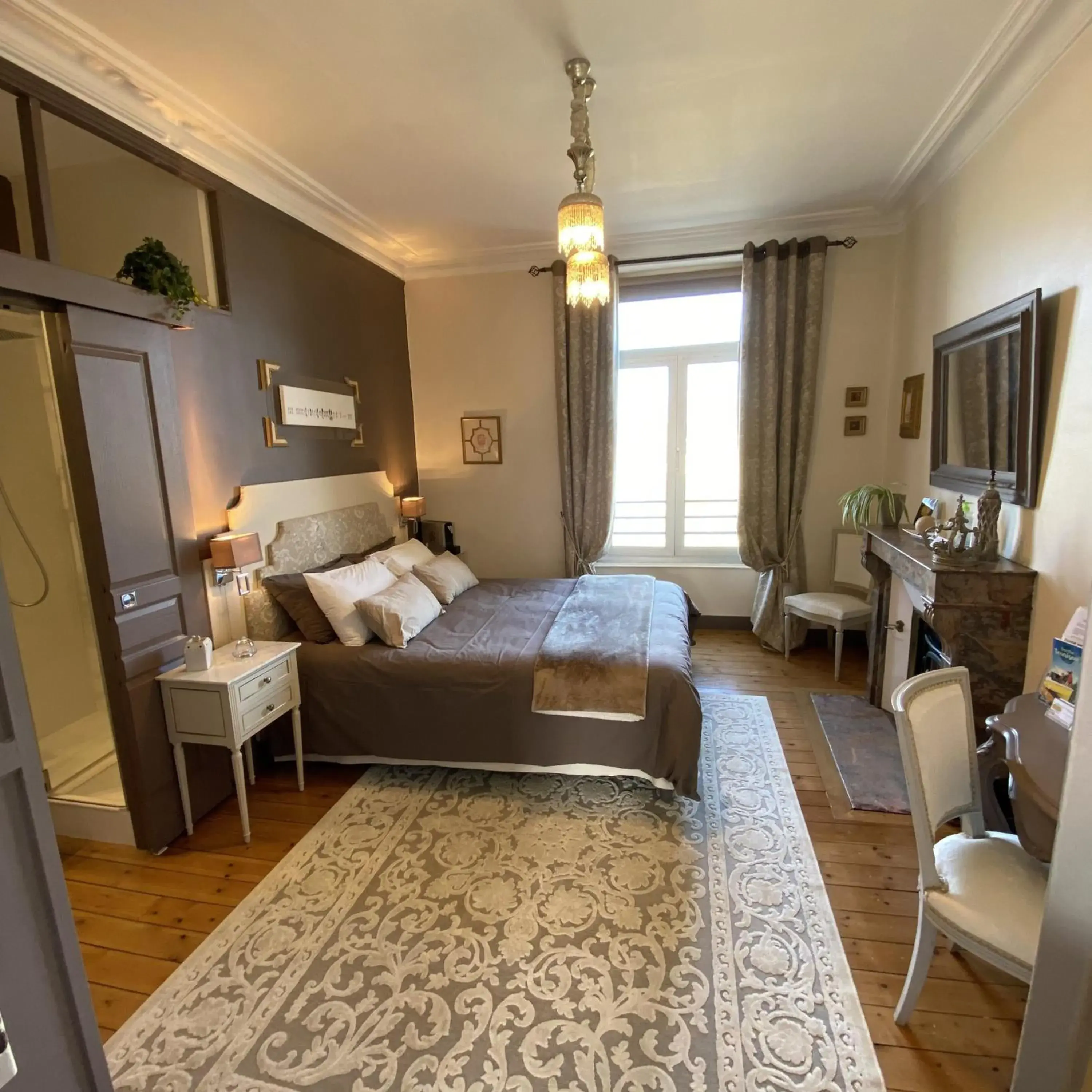 Deluxe Double Room in Les Lamartine-chambres d'hôtes Deluxe Double Room in Les Lamartine-chambres d'hôtes