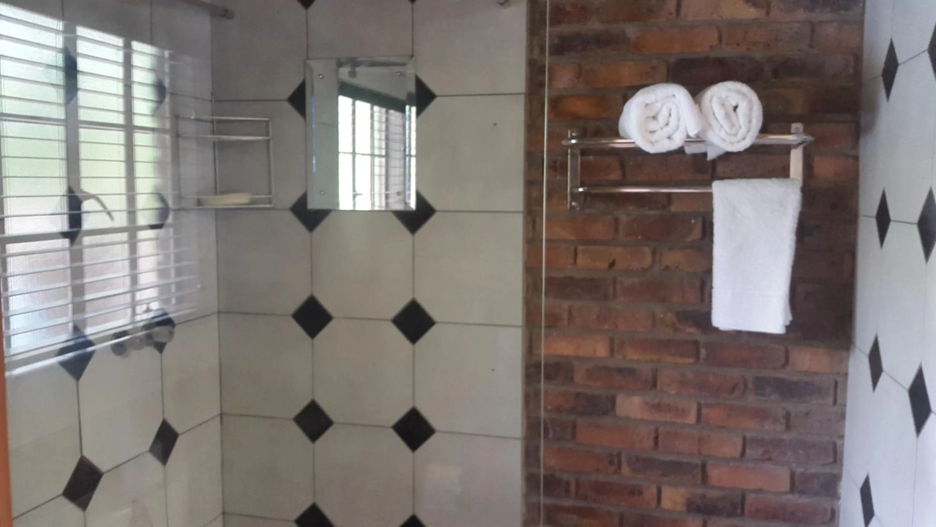 Shower in Jabula Kruger Safari Lodge