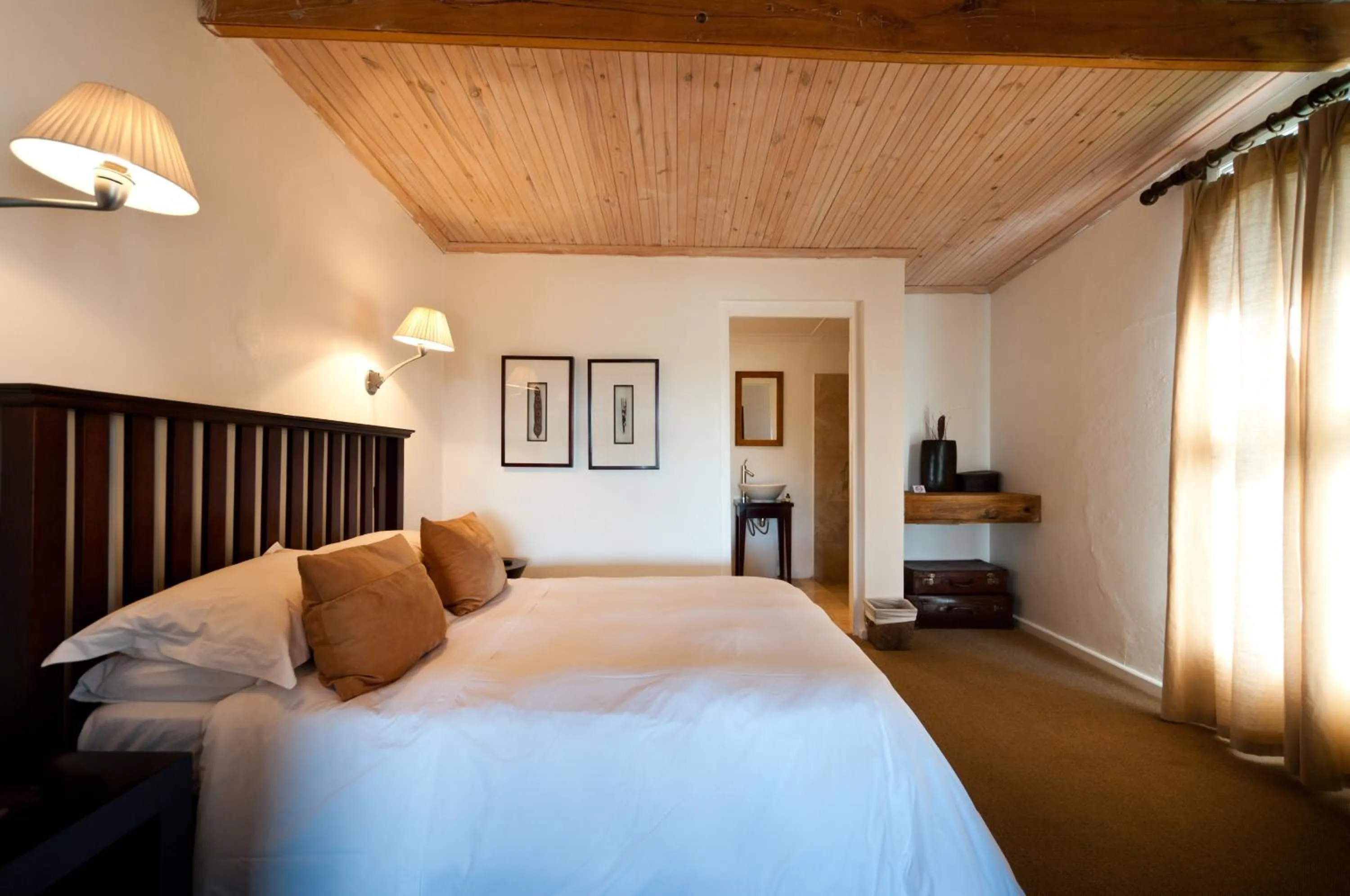 Bed in Leeuwenbosch Shearers Lodge - Amakhala Game Reserve