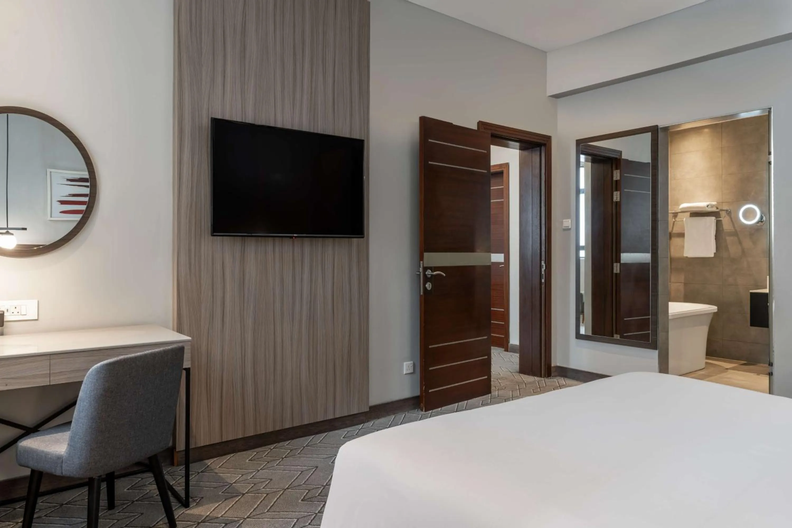 Photo of the whole room, Bed in Radisson Lagos Ikeja