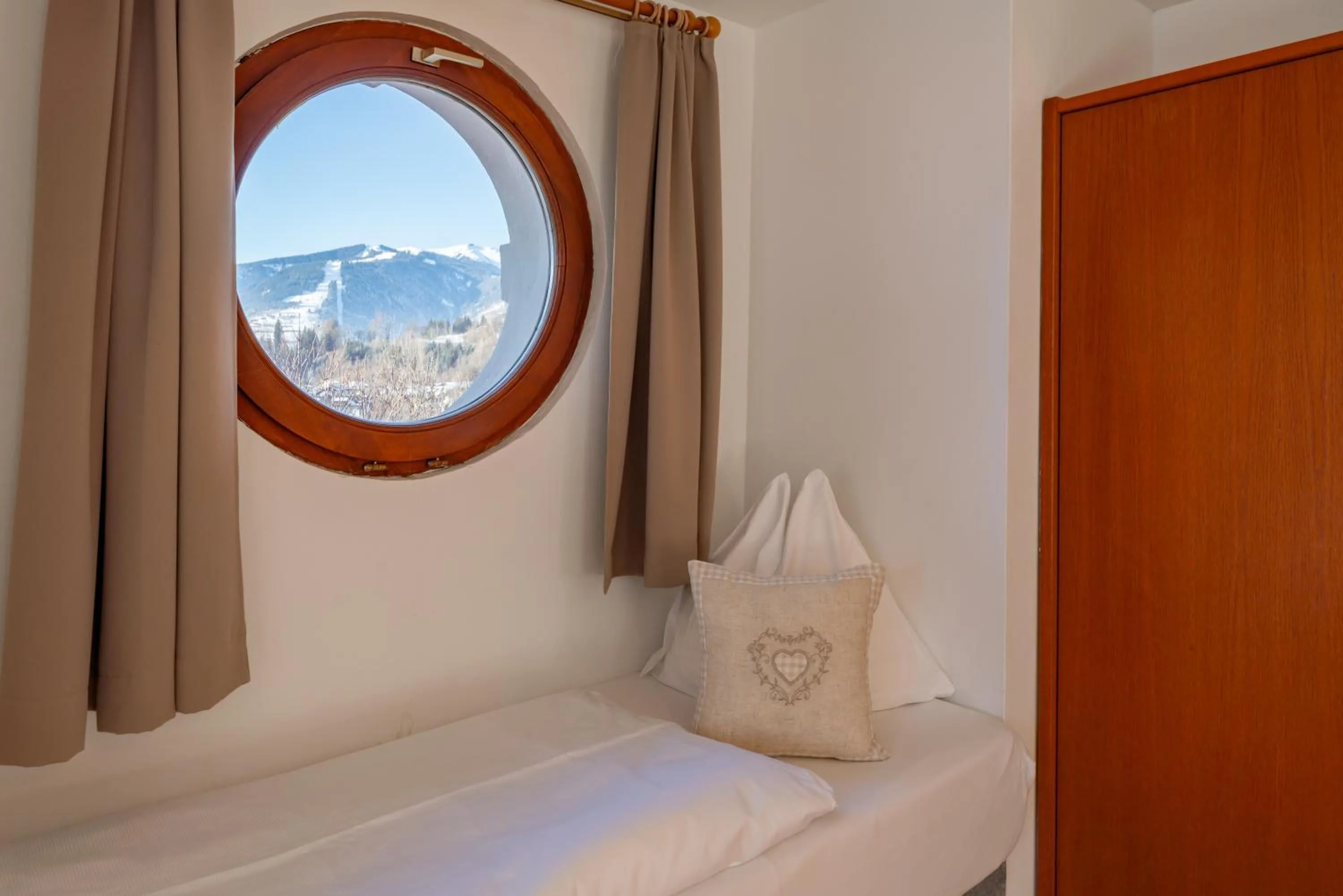 Bed in Hotel Gasthof Post