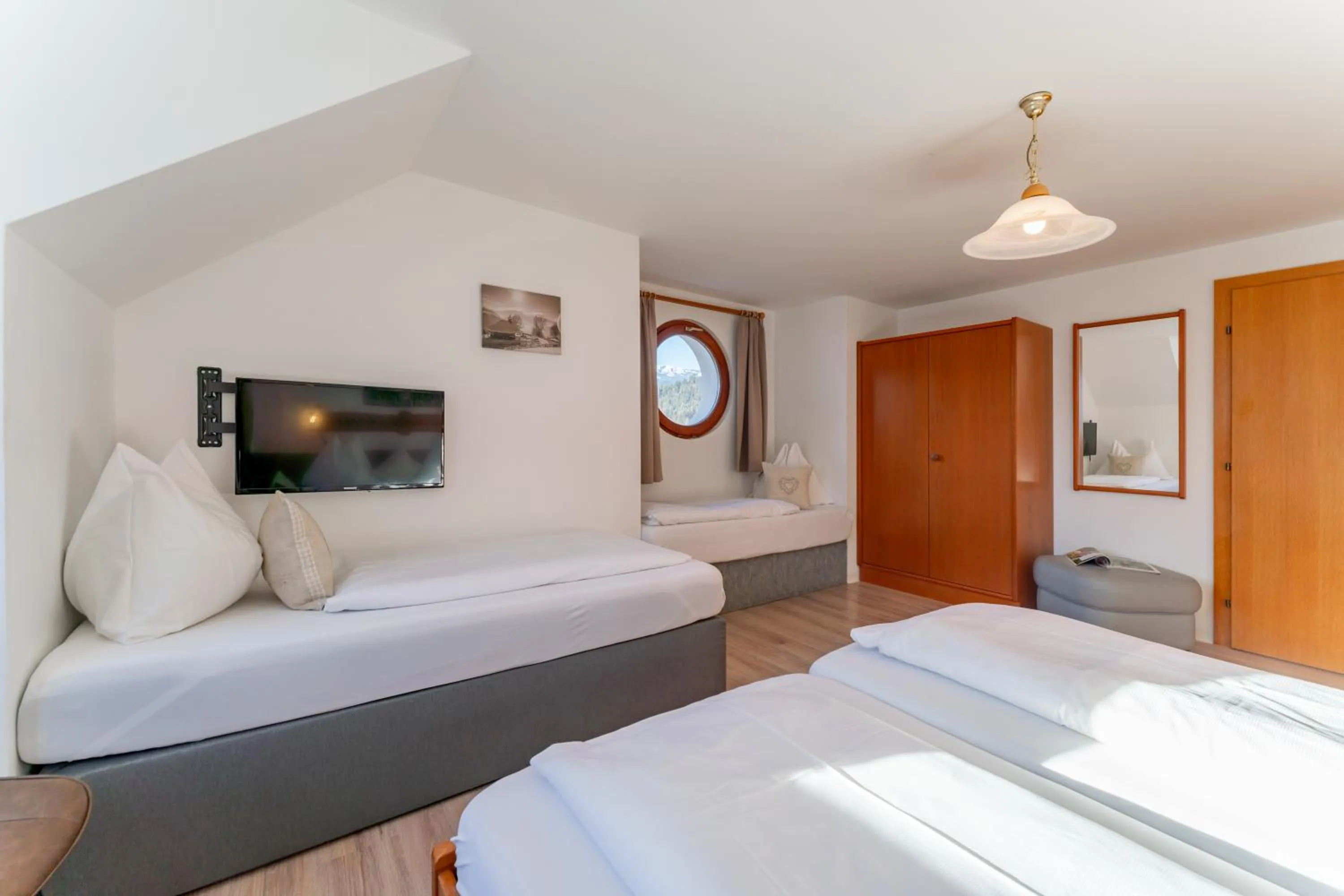 Photo of the whole room, Bed in Hotel Gasthof Post