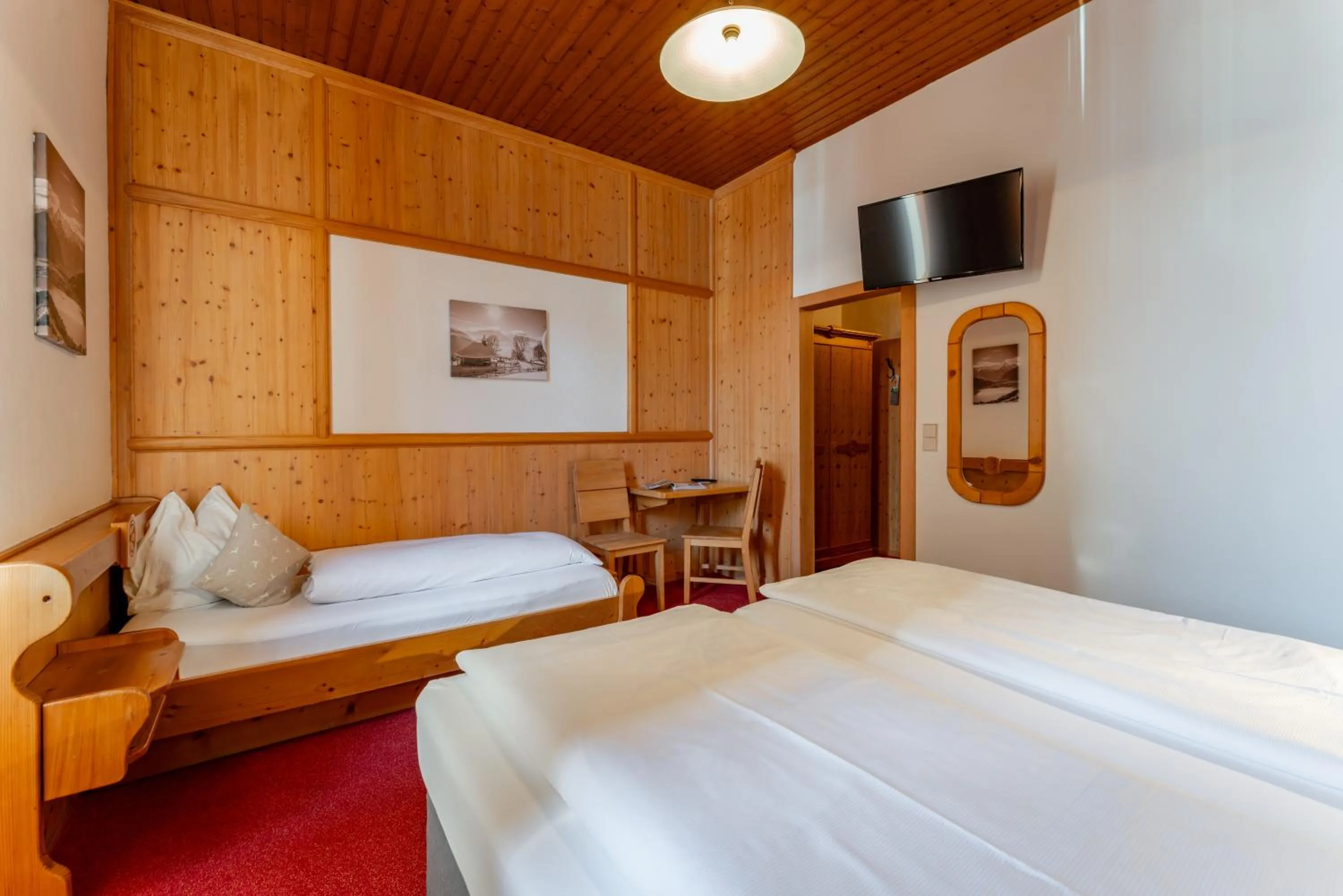 Bed in Hotel Gasthof Post