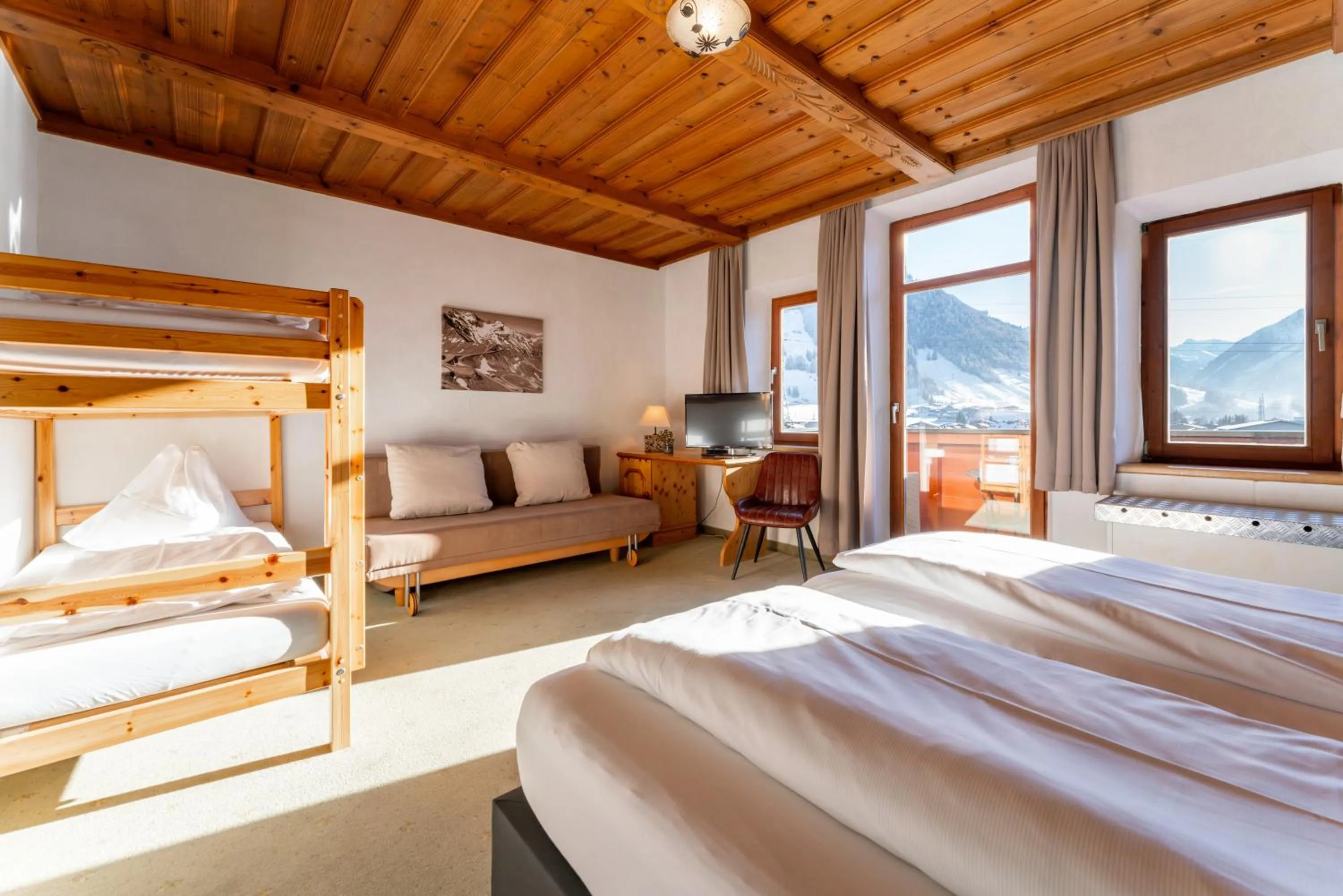 Bedroom, Bed in Hotel Gasthof Post