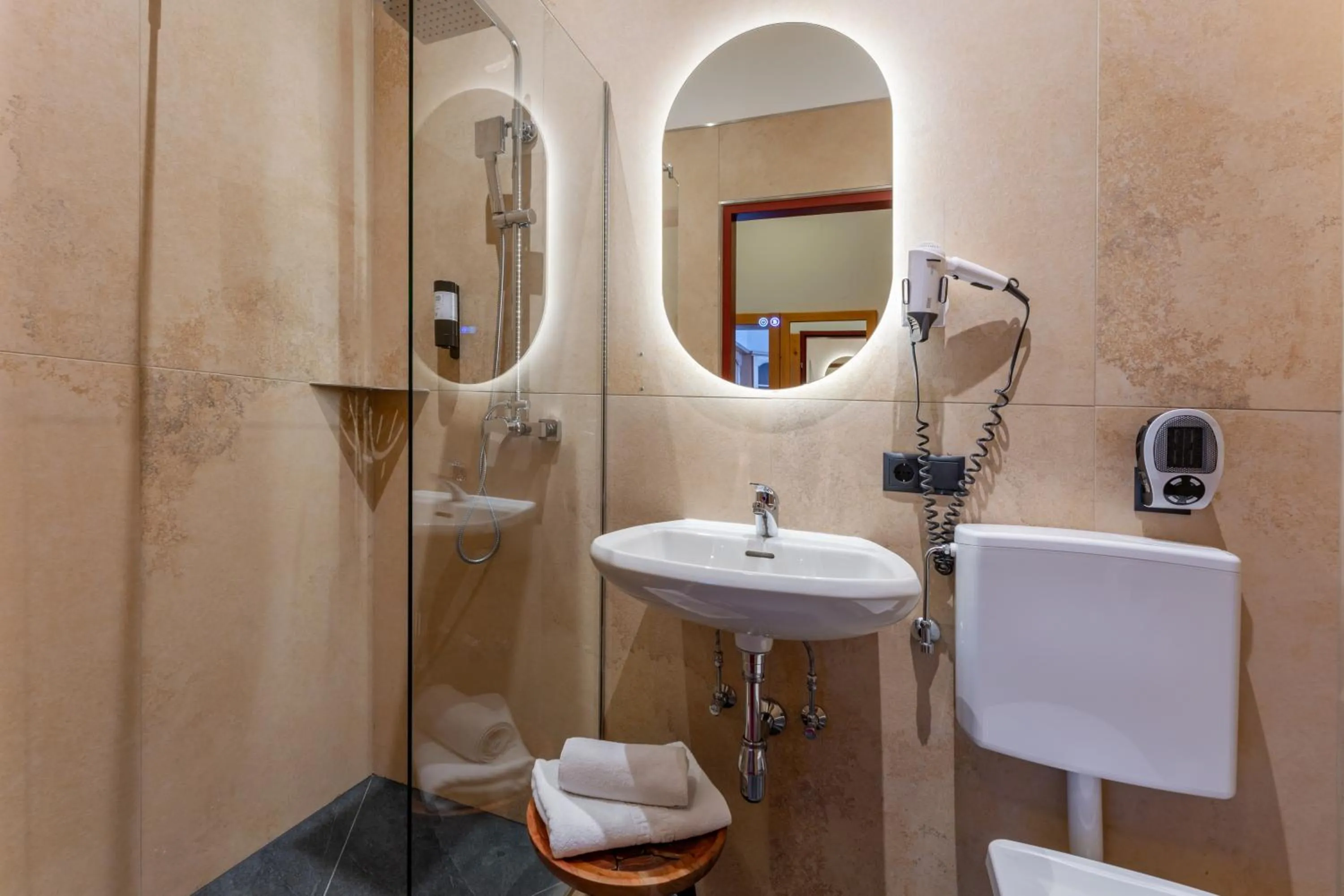 Bathroom in Hotel Gasthof Post