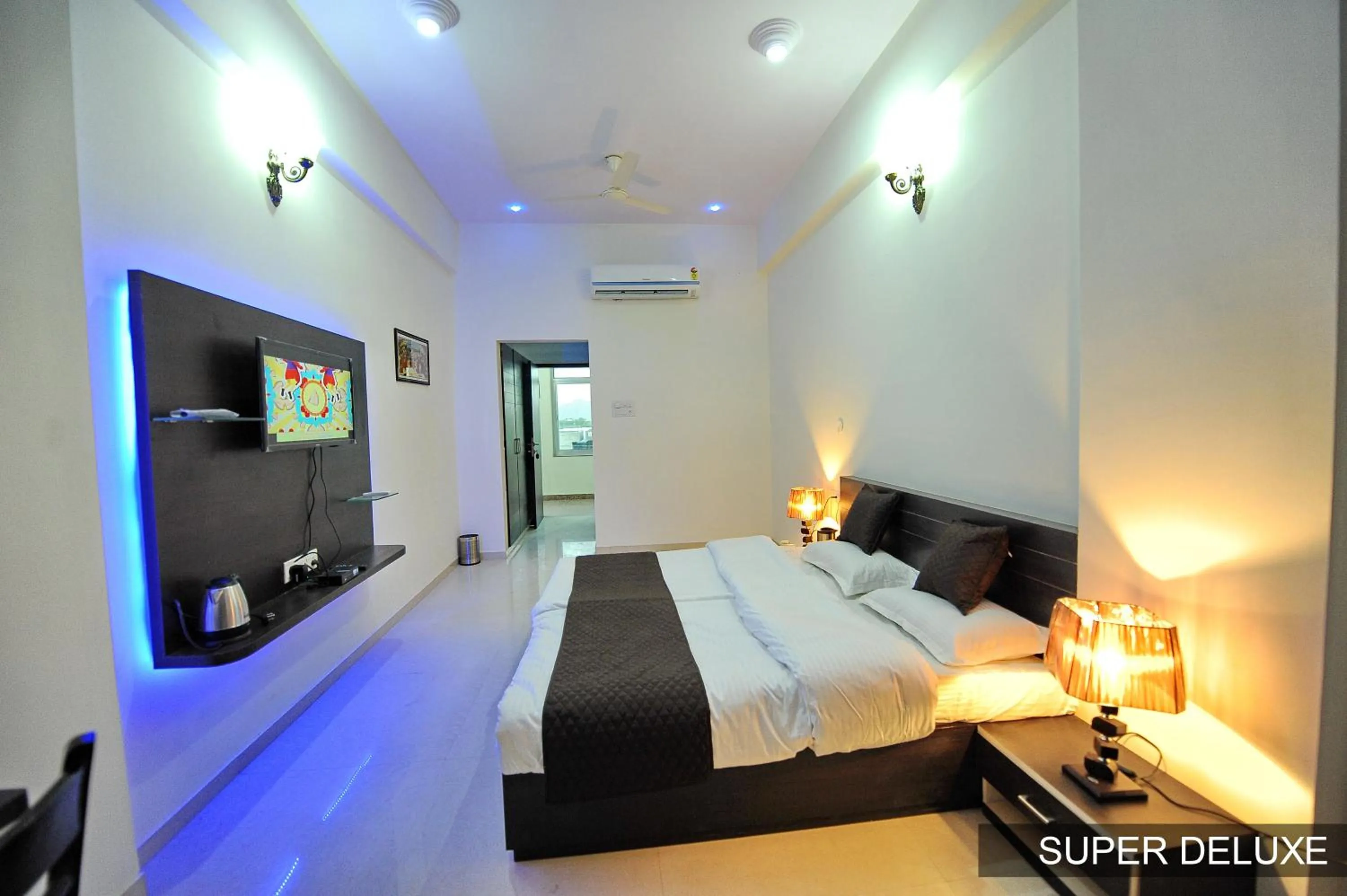 Bedroom in Hotel Shivam