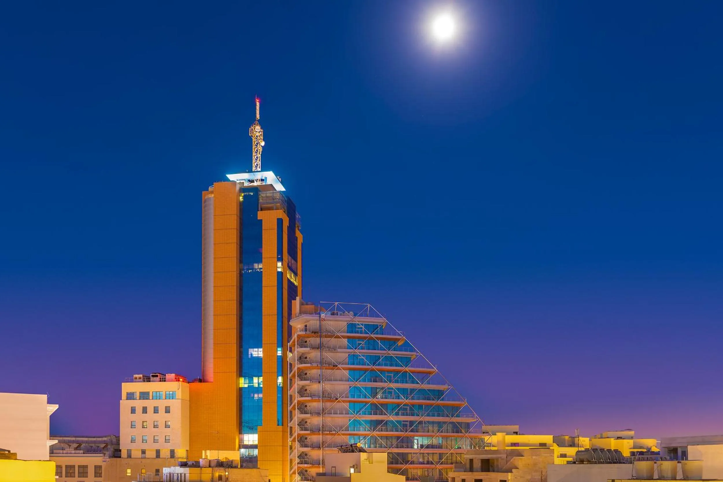 Night in Ddream Hotel