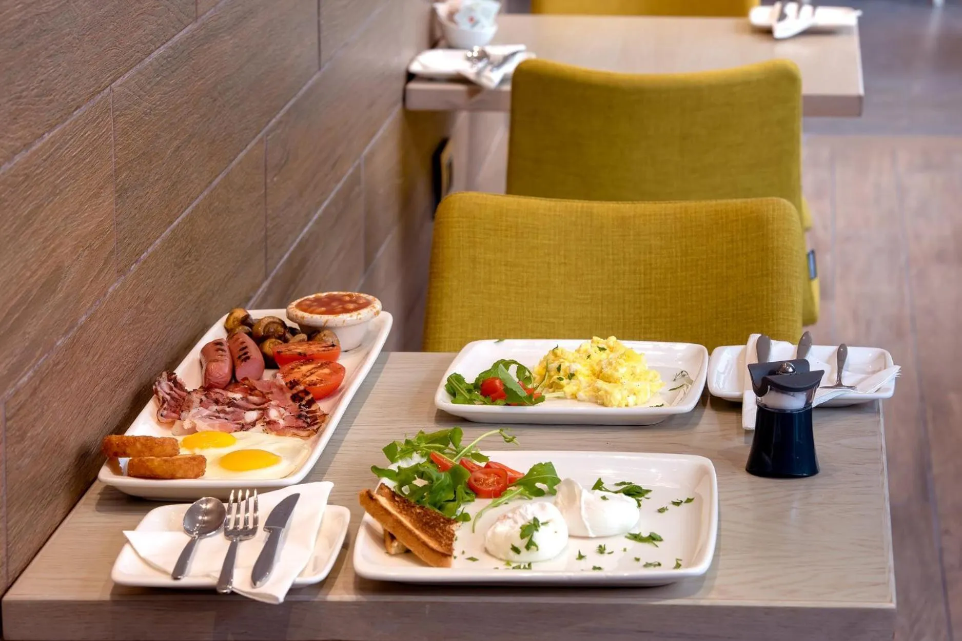 Restaurant/places to eat in Ddream Hotel