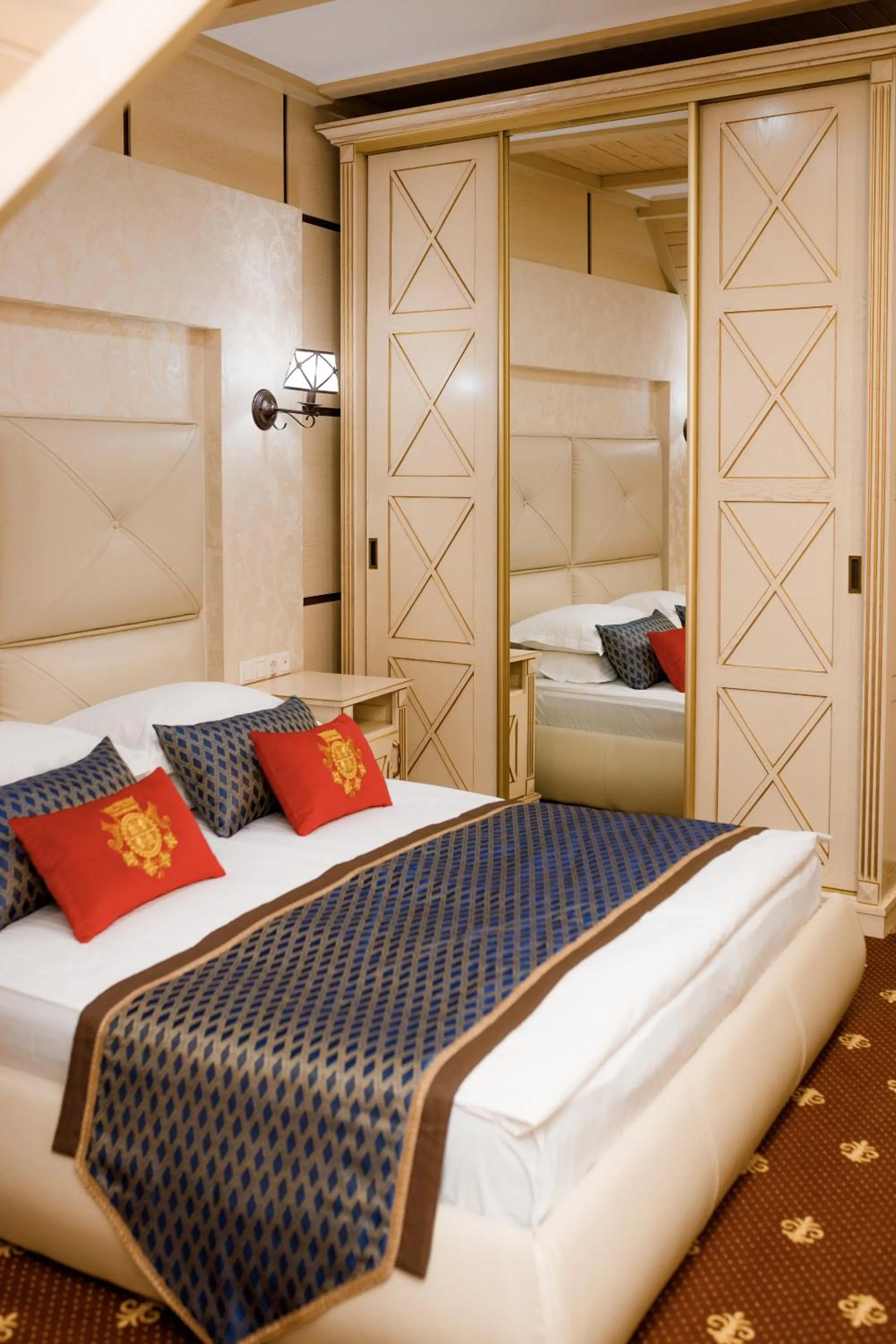 Bed in Chevalier Hotel & SPA