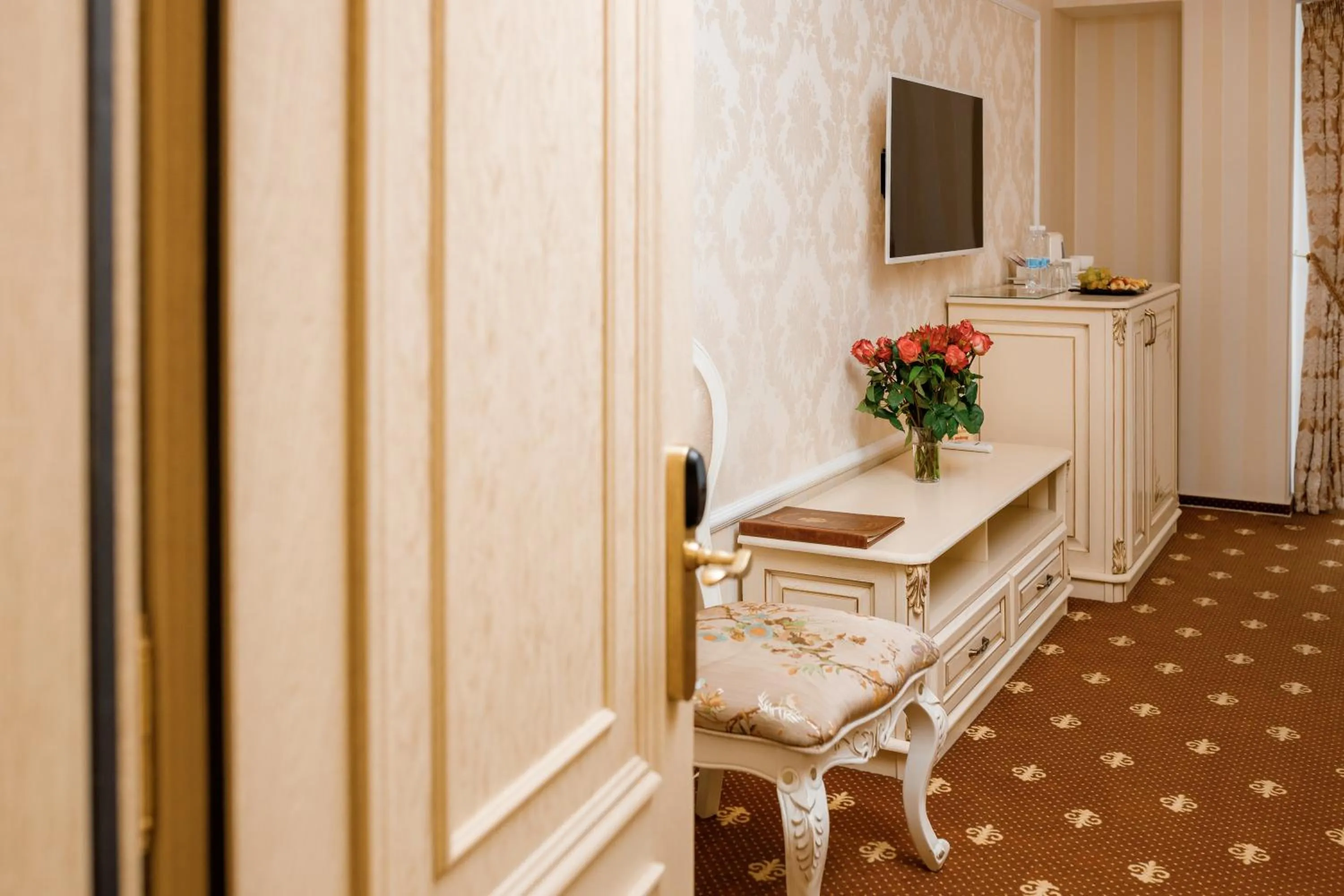 Photo of the whole room in Chevalier Hotel & SPA