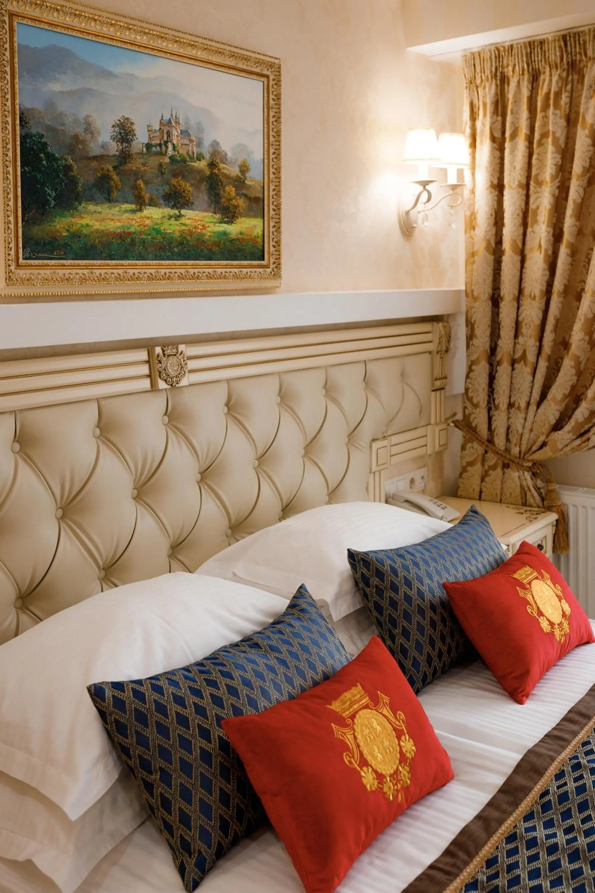 Bed in Chevalier Hotel & SPA