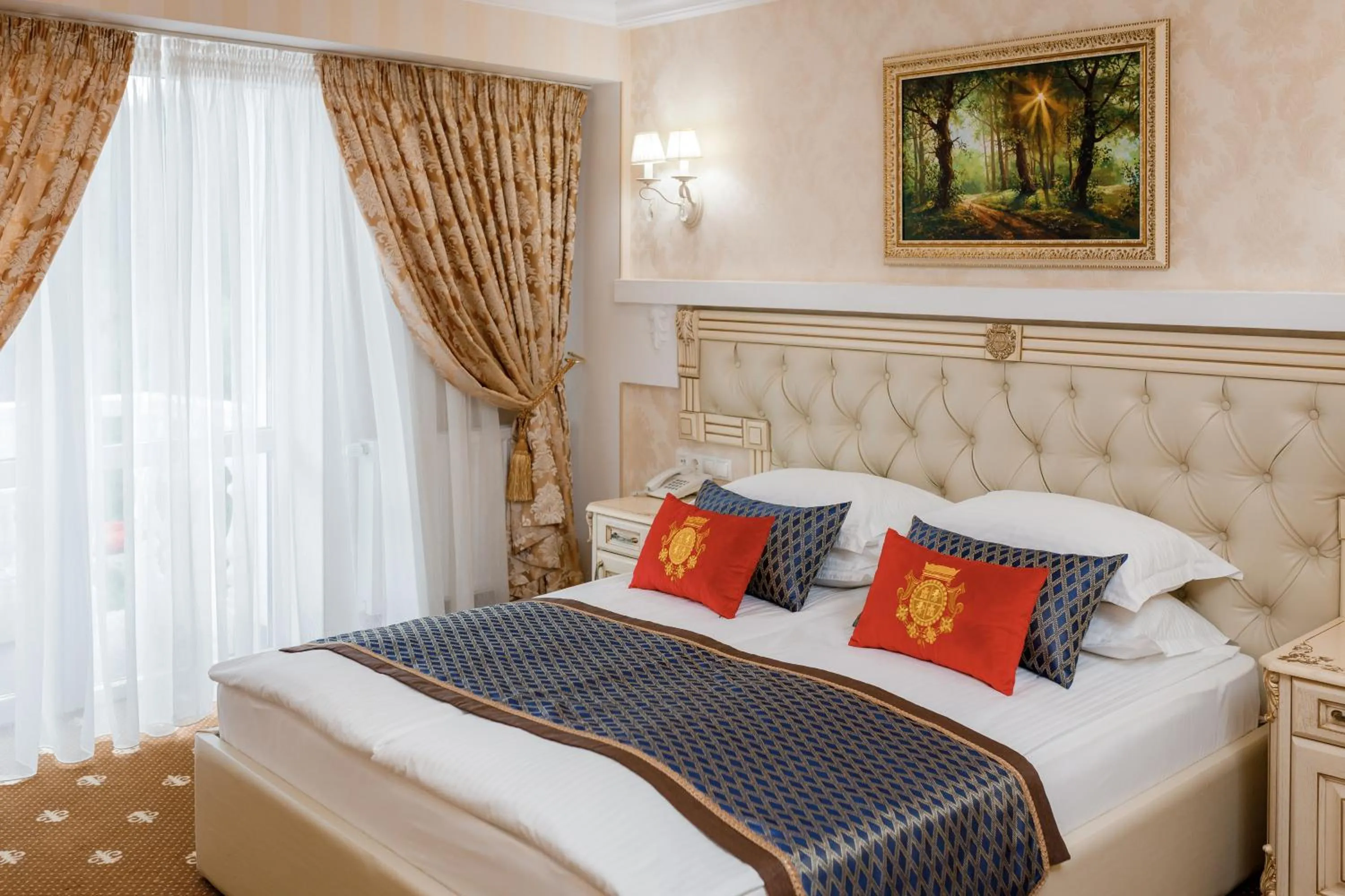 Bed in Chevalier Hotel & SPA