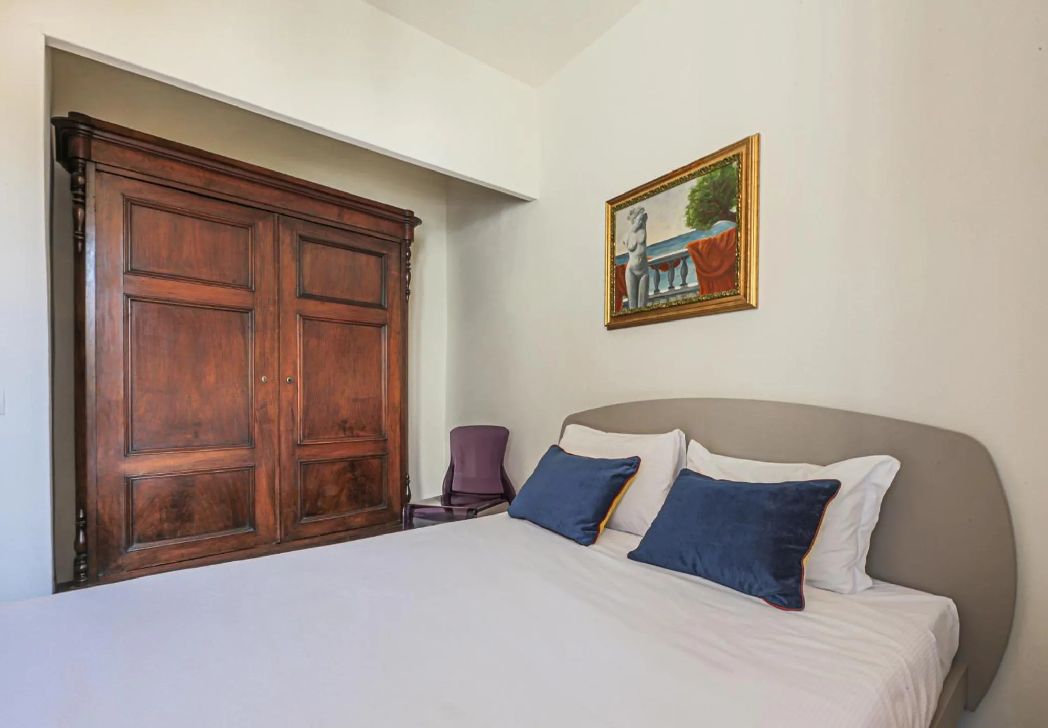 Bedroom, Bed in Apartments Florence - Santa Maria Balcony