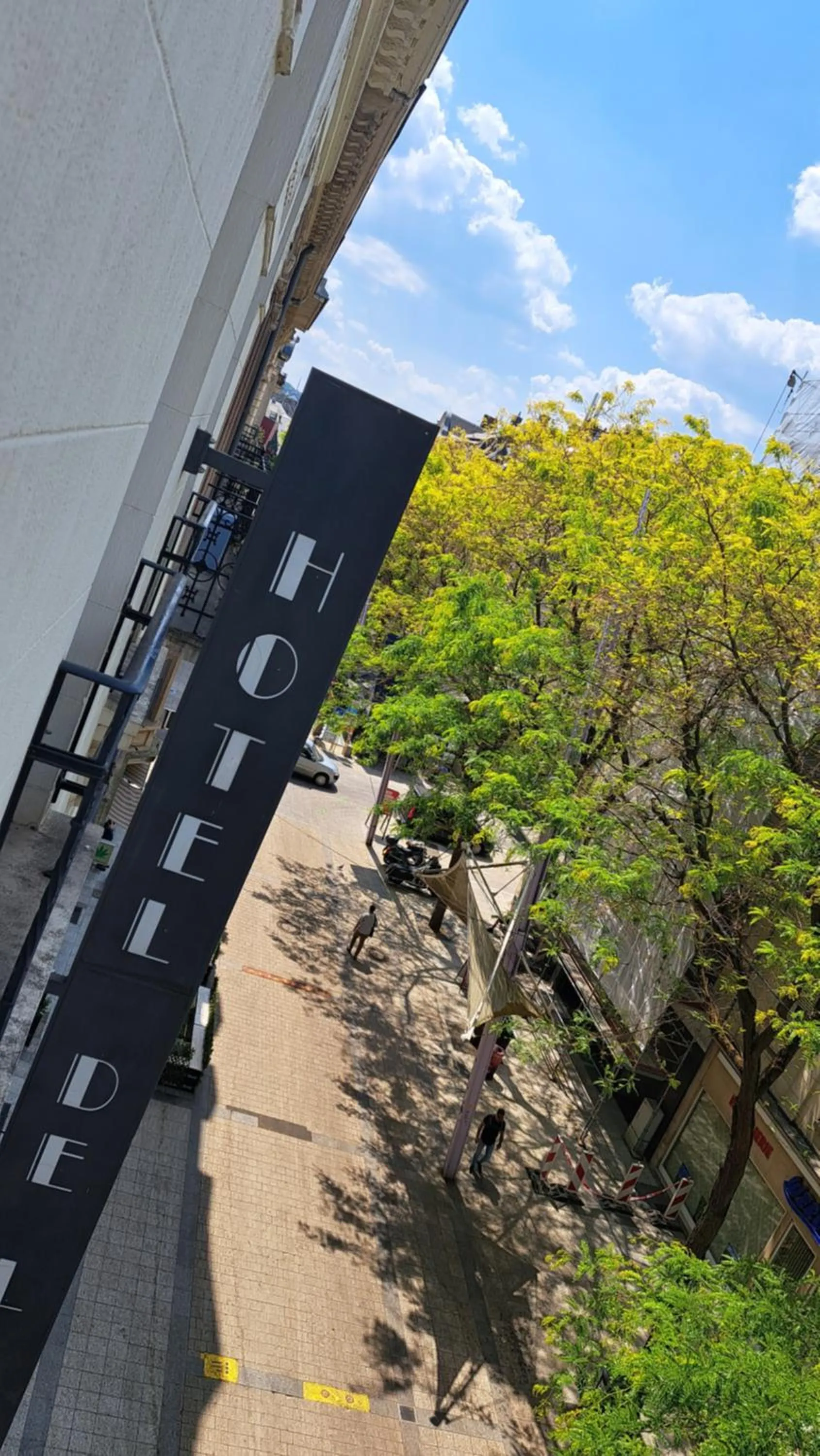 Property building in HOTEL de la POSTE