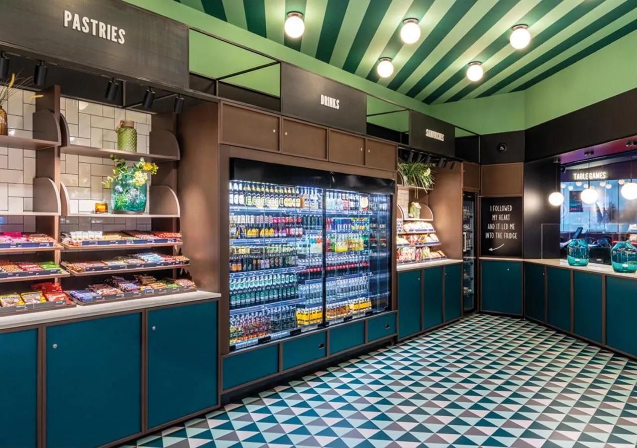 Casino 2000 - Adult Guests Only