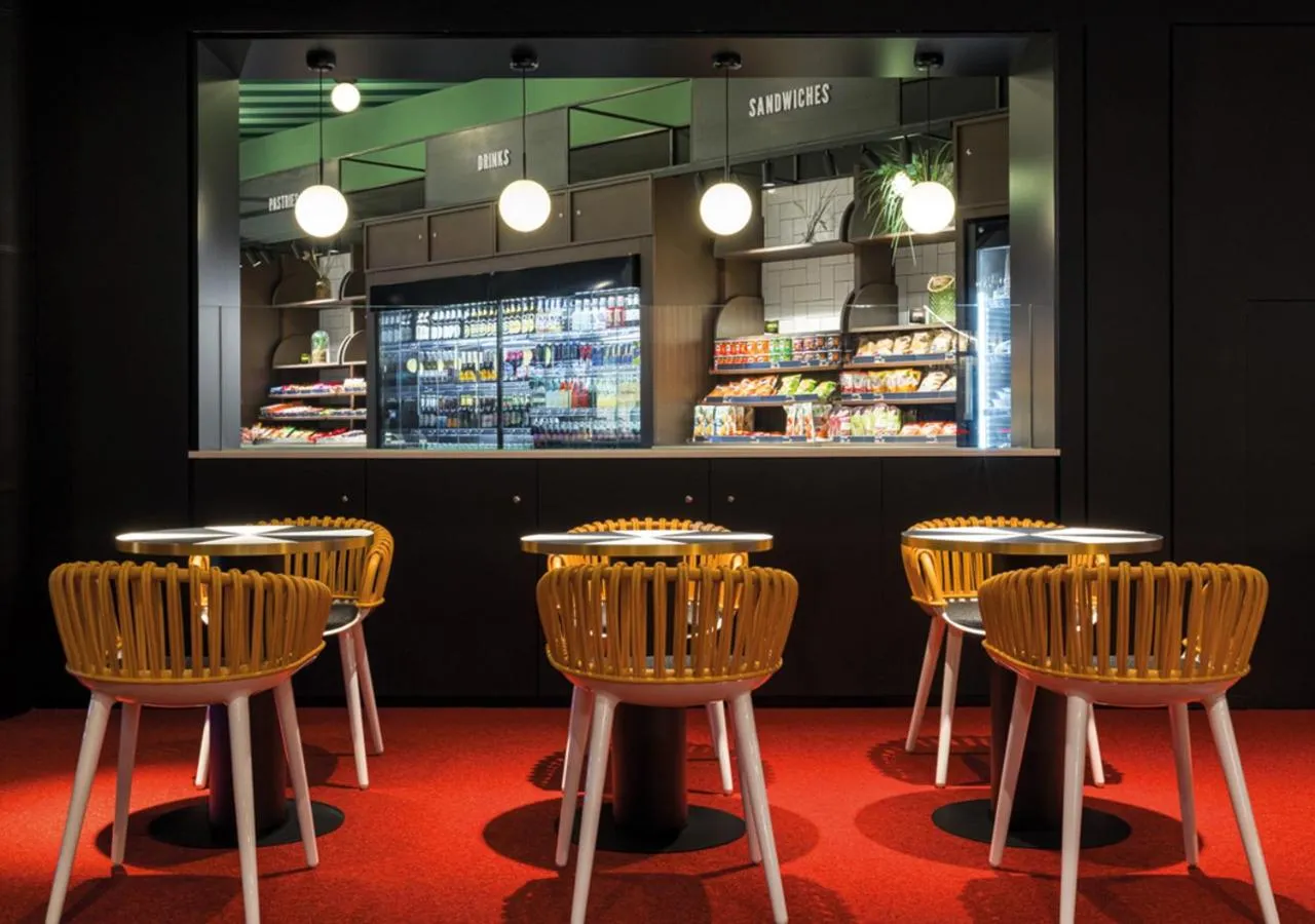 Casino 2000 - Adult Guests Only