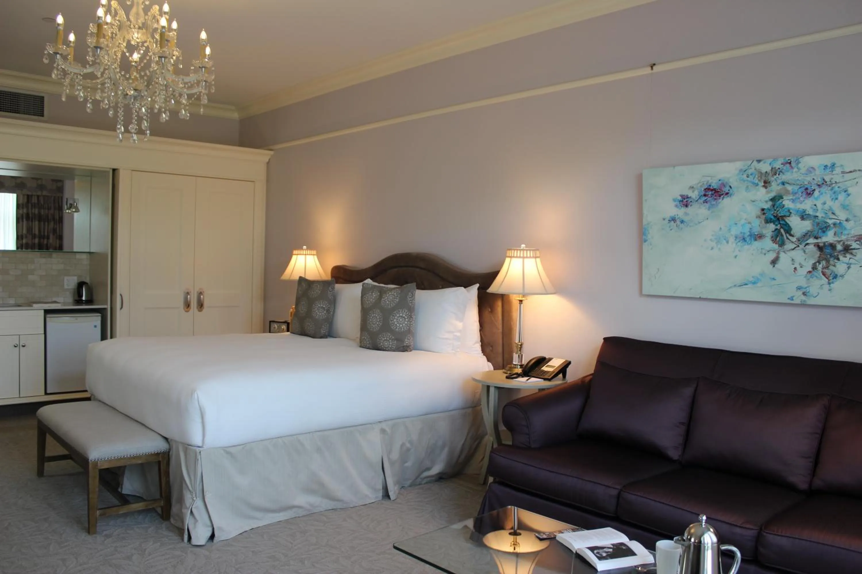 Bed in The Bruce Hotel