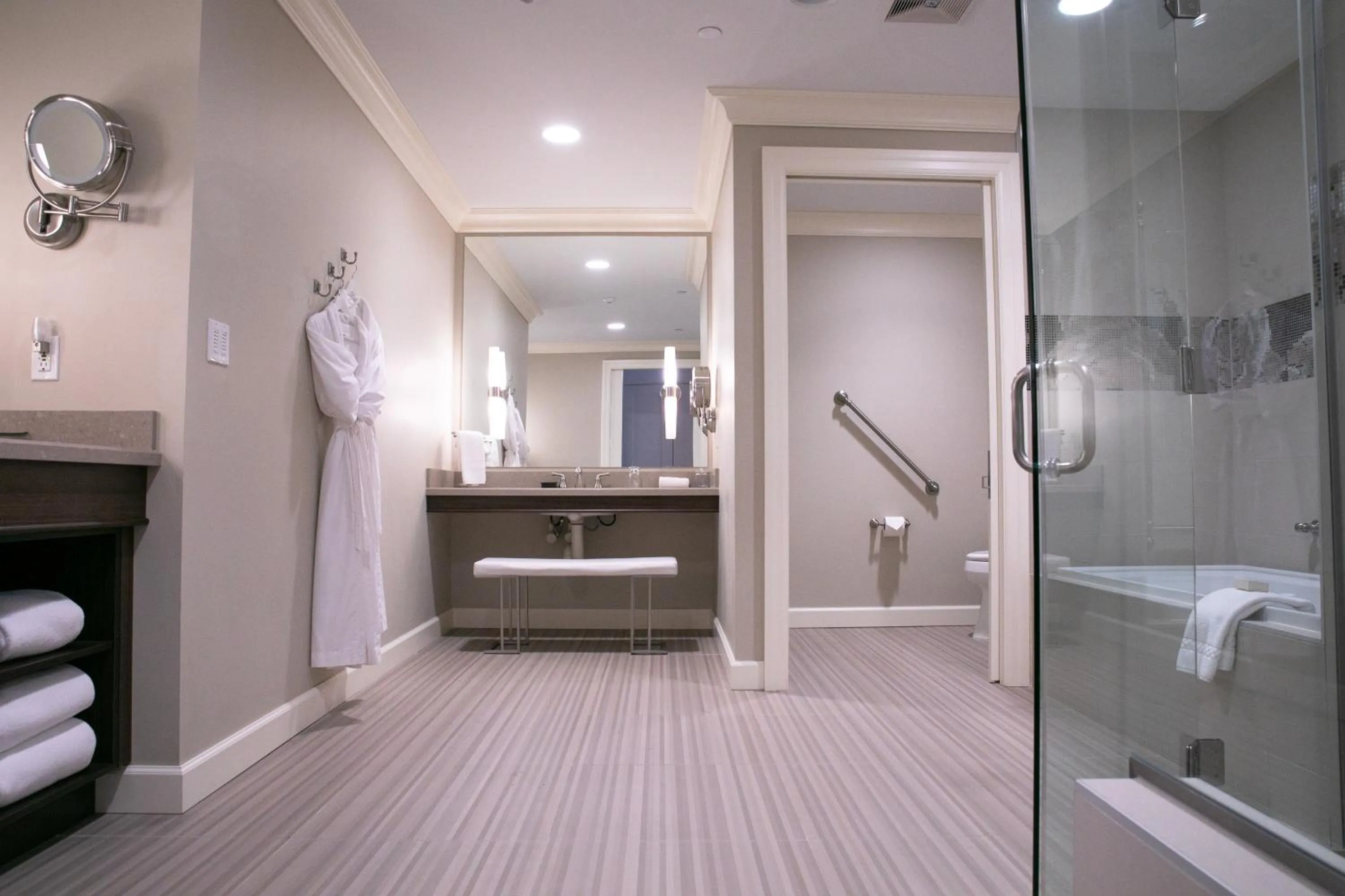 Shower in The Bruce Hotel