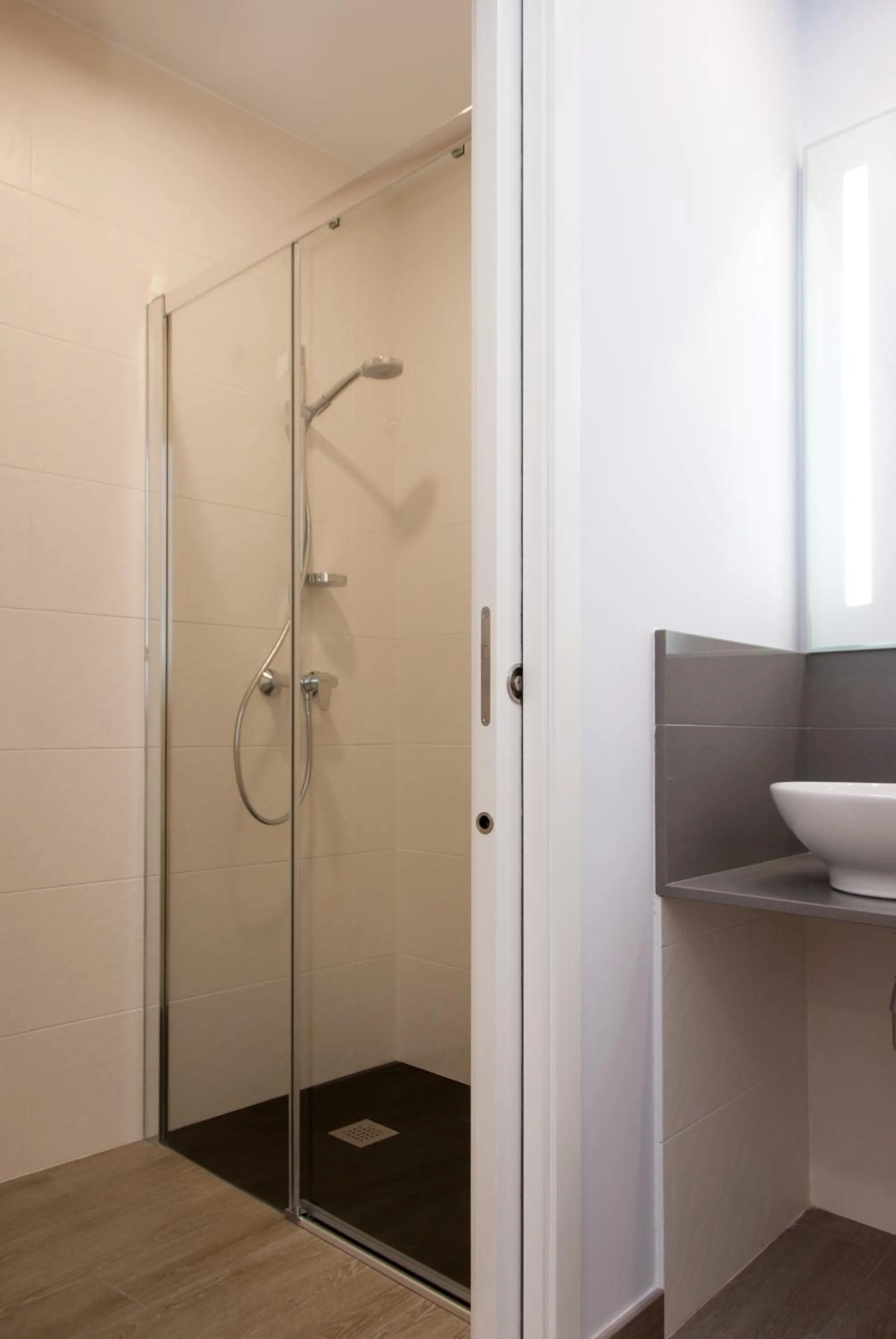 Bathroom in Albergue Linares