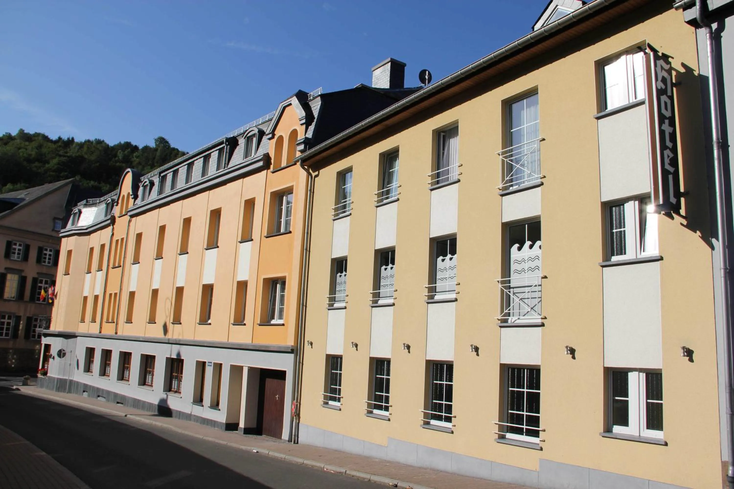 Facade/entrance in Hotel du Commerce - Restaurant La Table de Clervaux