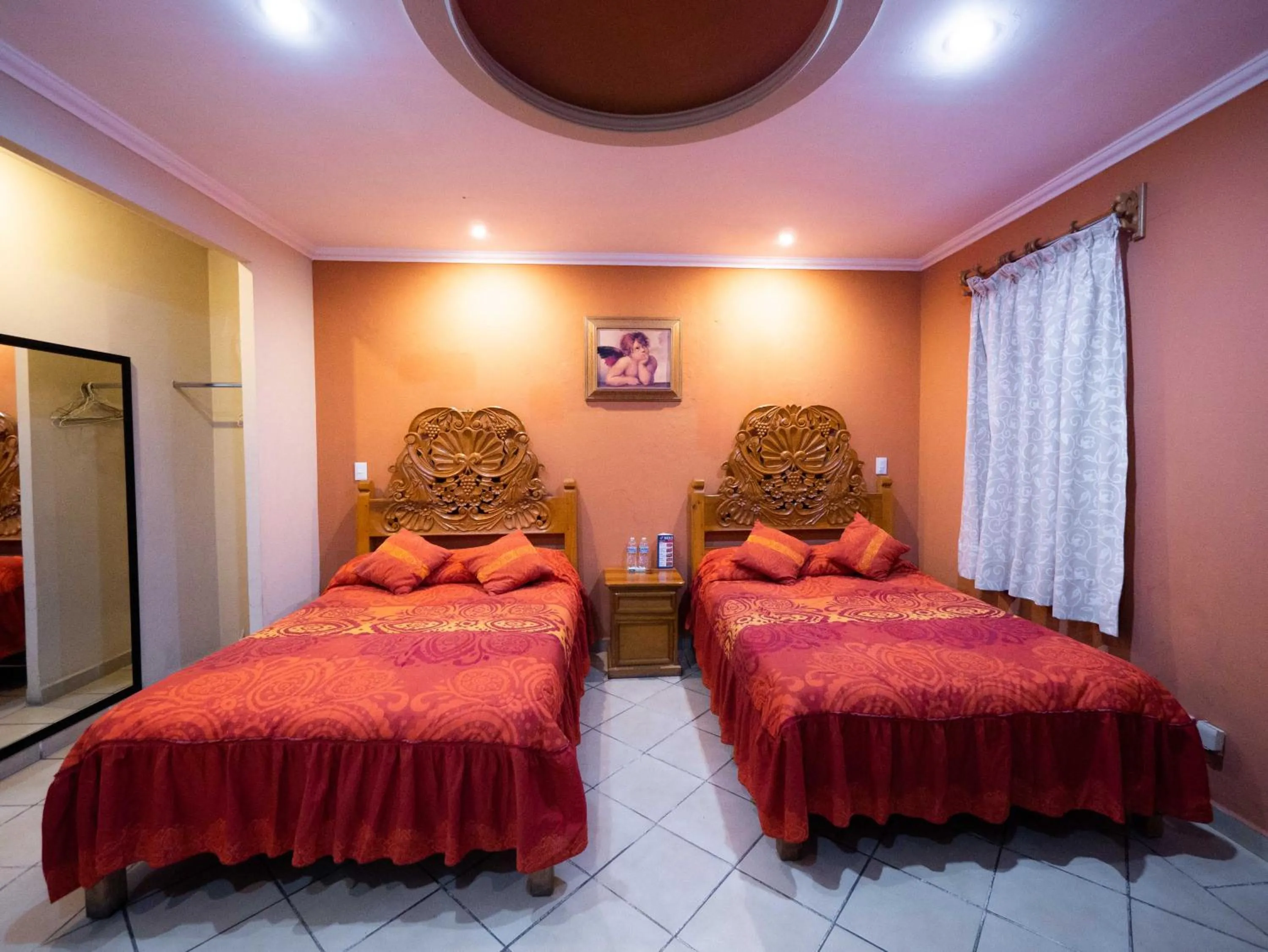 Quadruple Room in Hotel el Ángel Taxco