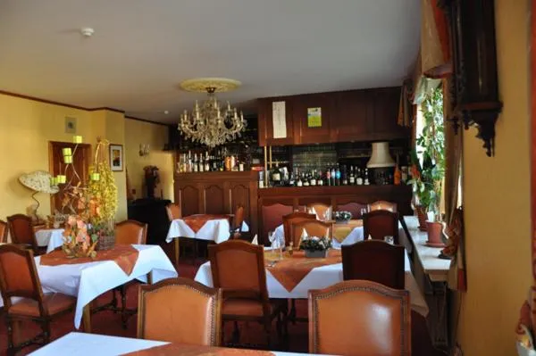 Lounge or bar in Hostellerie Val Fleuri