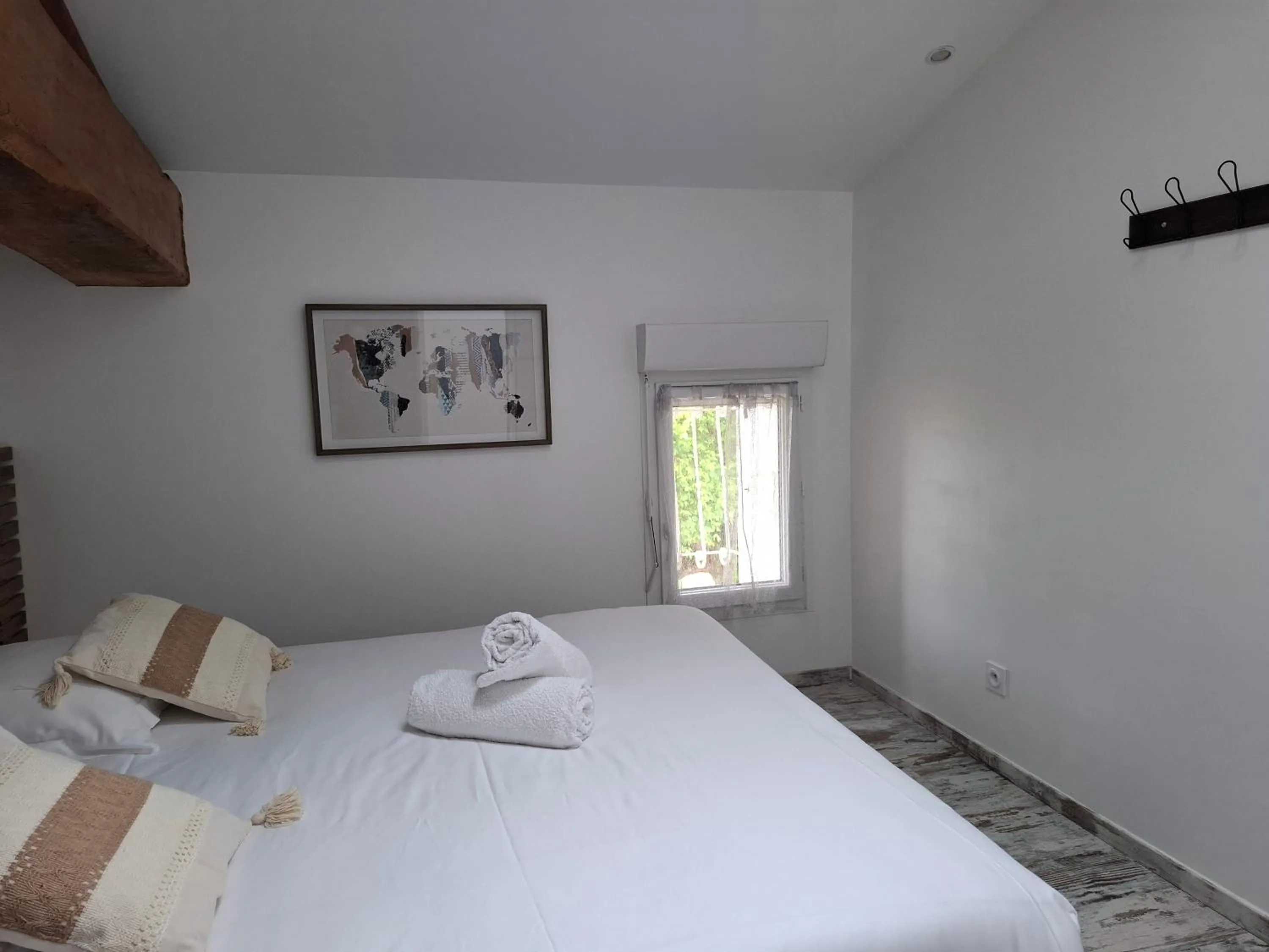 Bedroom, Bed in Chambres d'Hôtes Château Pierre de Montignac