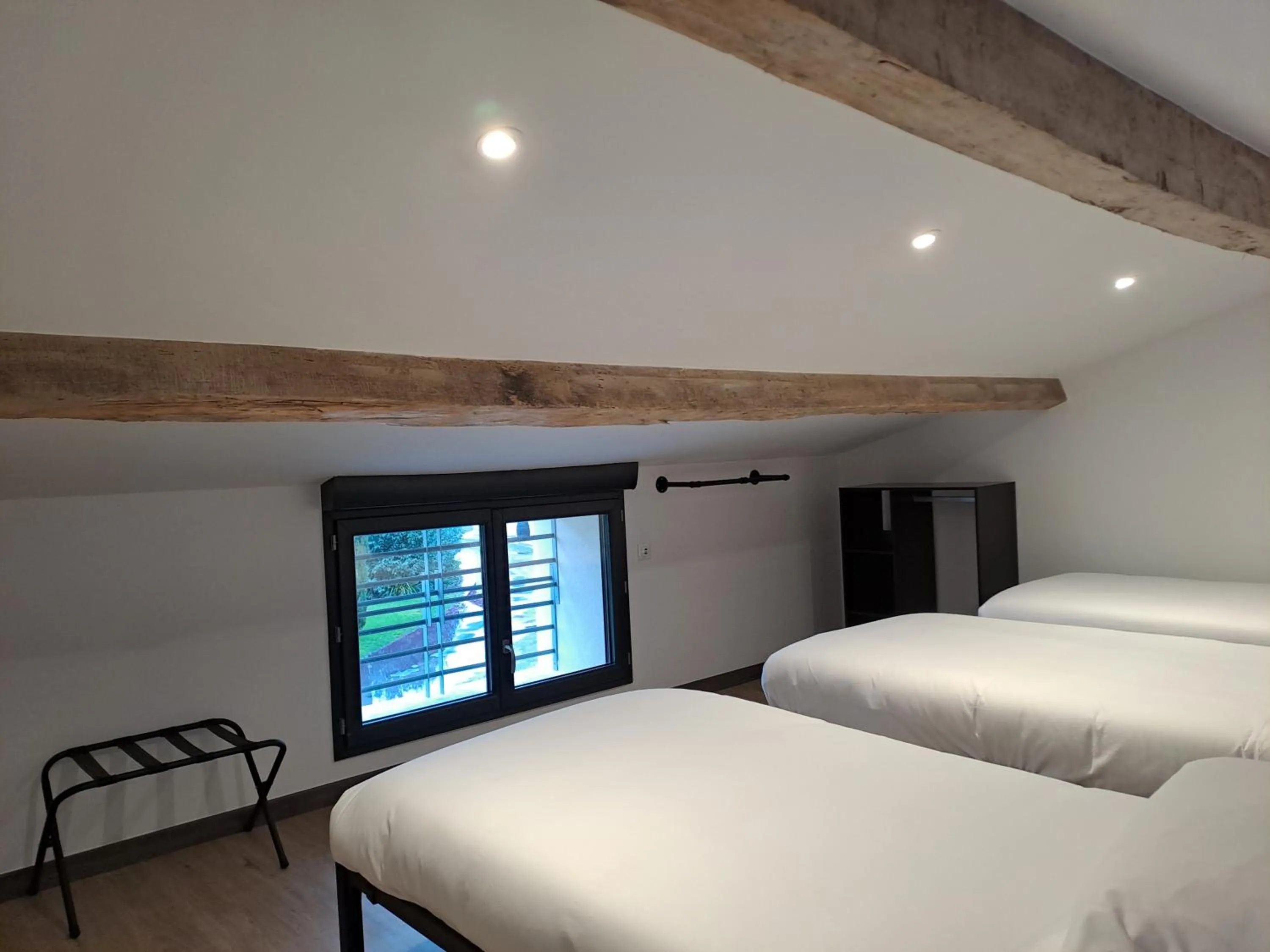 Bedroom, Bed in Chambres d'Hôtes Château Pierre de Montignac