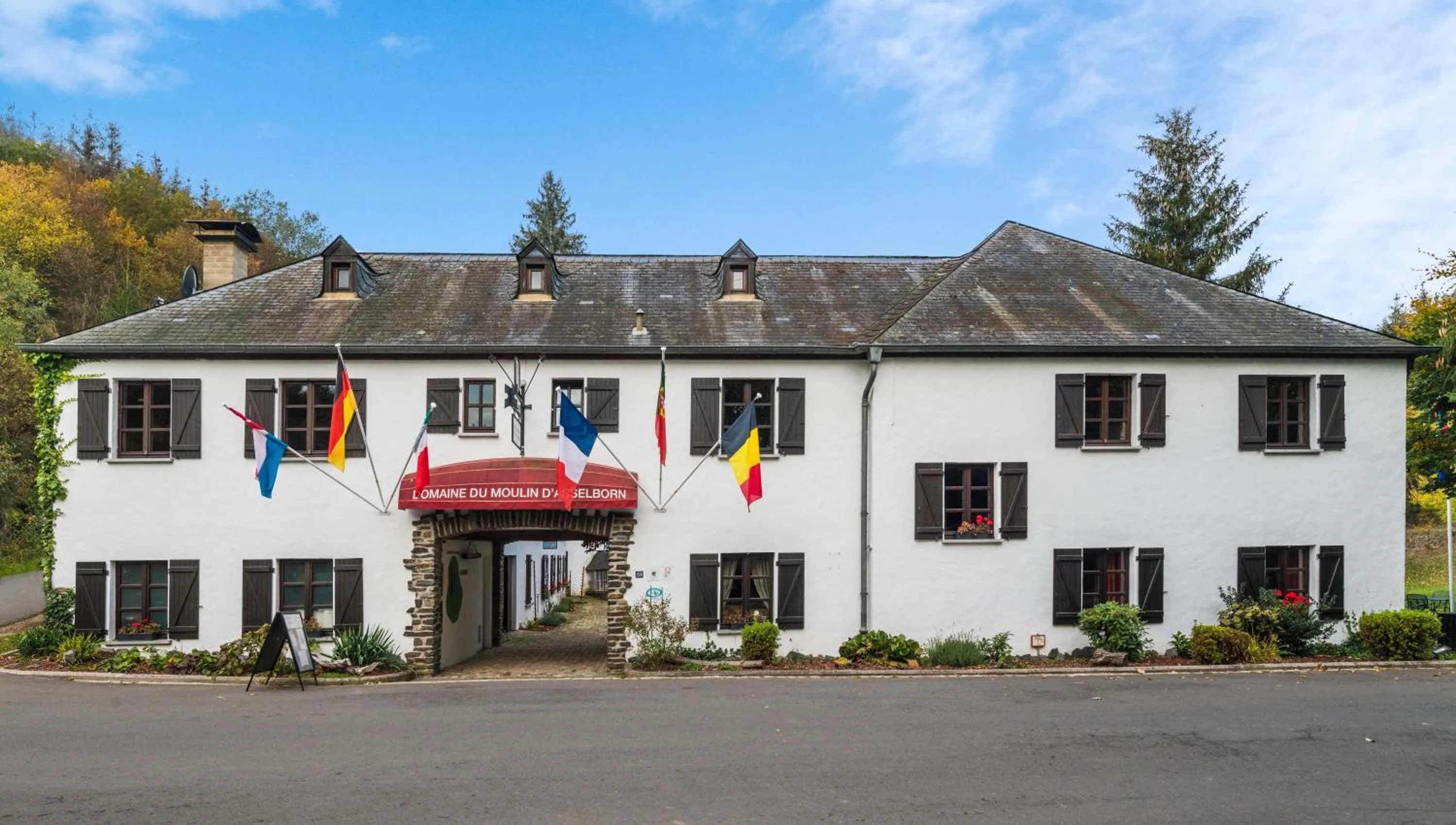 Facade/entrance in Domaine du Moulin d'Asselborn