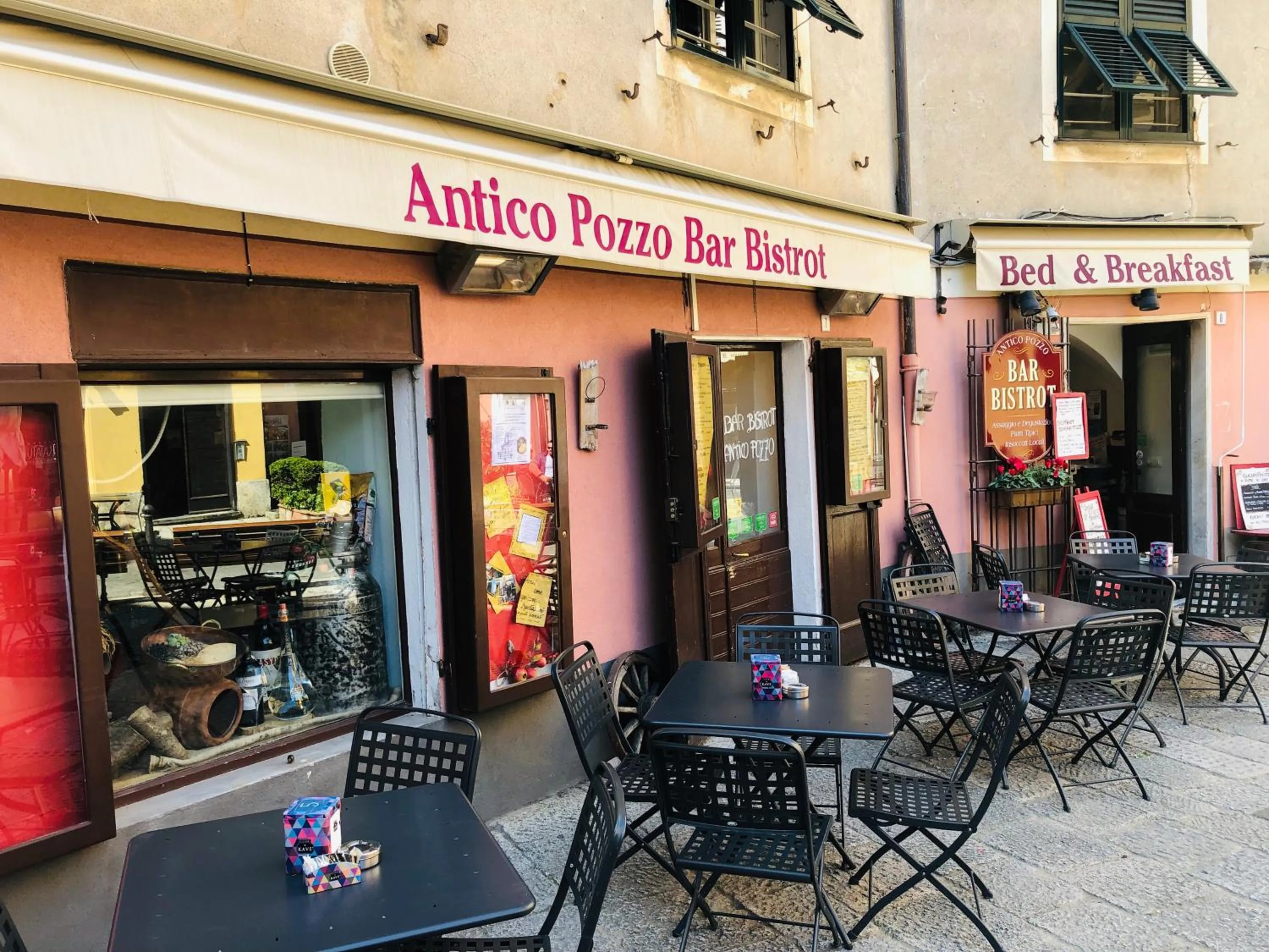 Patio in Antico Pozzo Bed and Breakfast