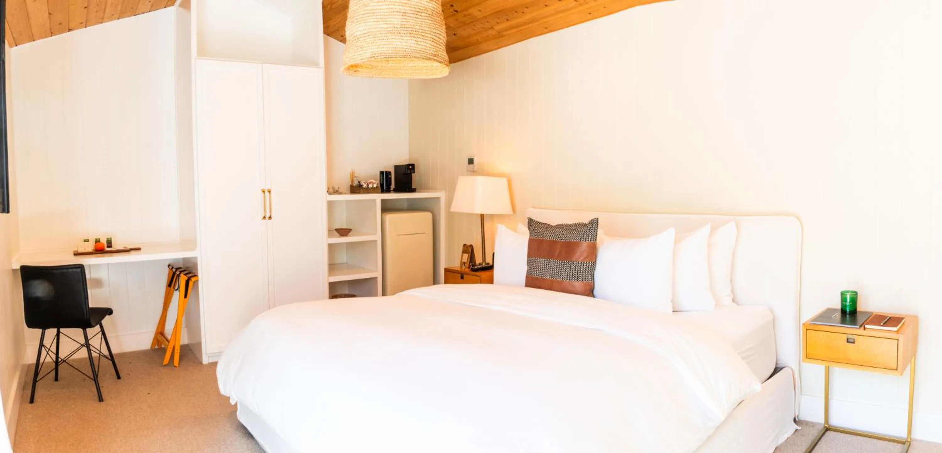 Bedroom, Bed in Calamigos Guest Ranch and Beach Club