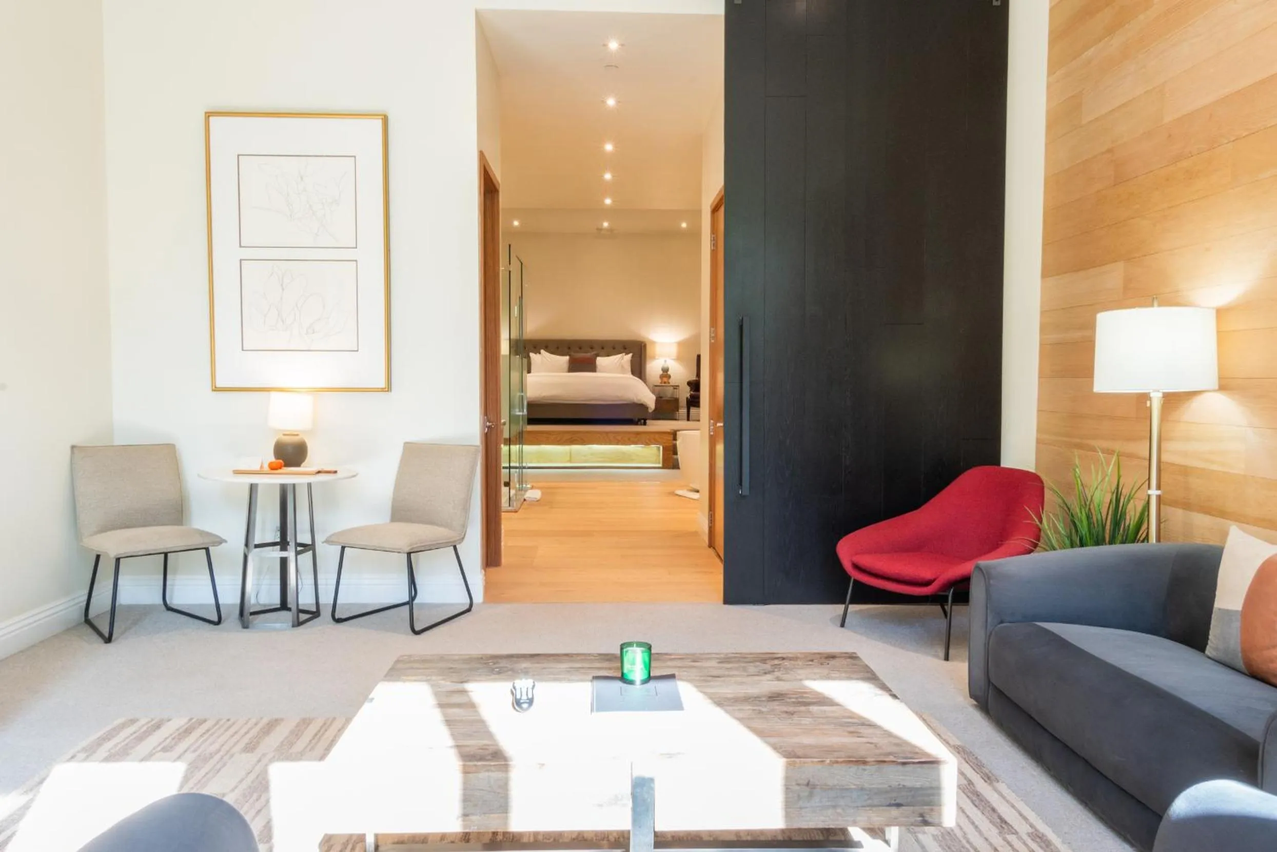 Living room, Bed in Calamigos Guest Ranch and Beach Club