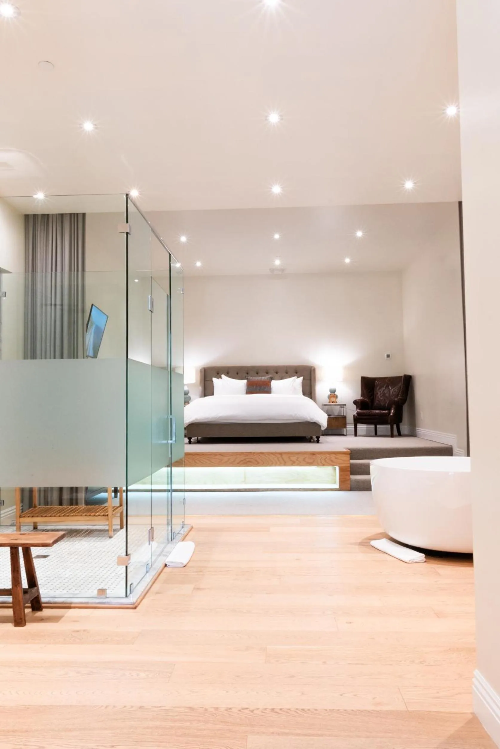 Bathroom, Bed in Calamigos Guest Ranch and Beach Club