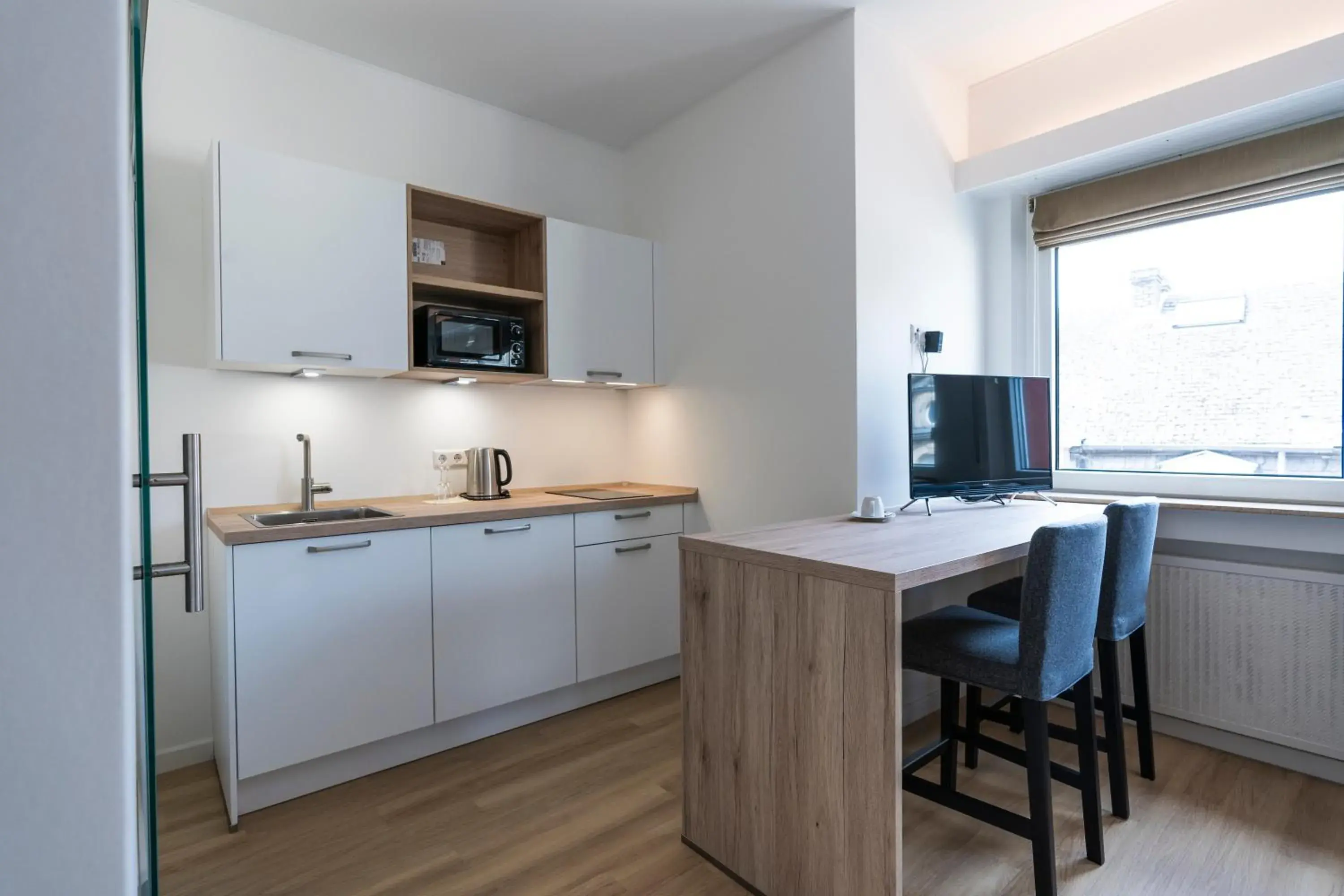 Deluxe Double Studio - single occupancy in Logis Hôtel Acacia Deluxe Double Studio - single occupancy in Logis Hôtel Acacia