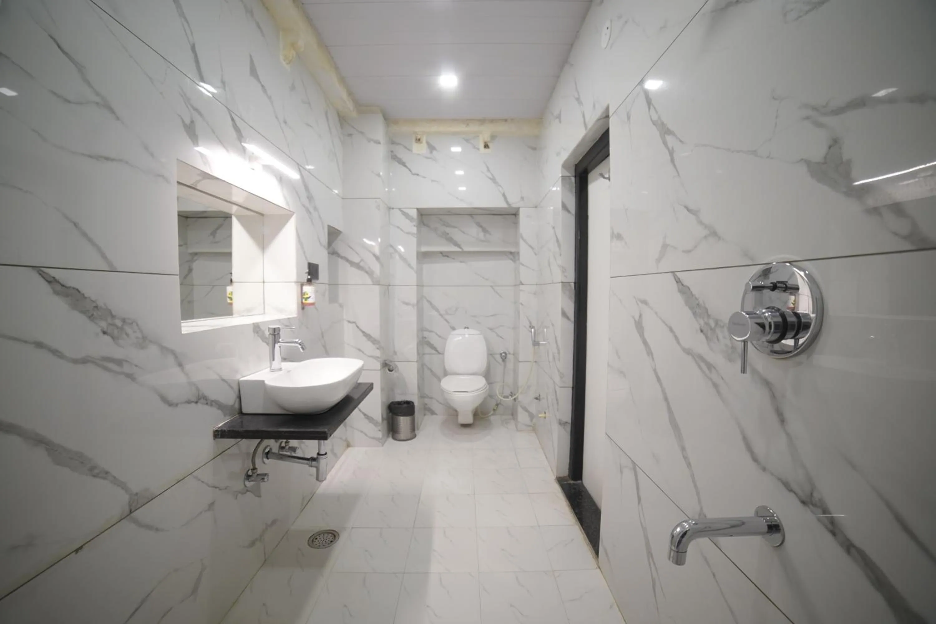 Bathroom in Hotel Banjara Heritage