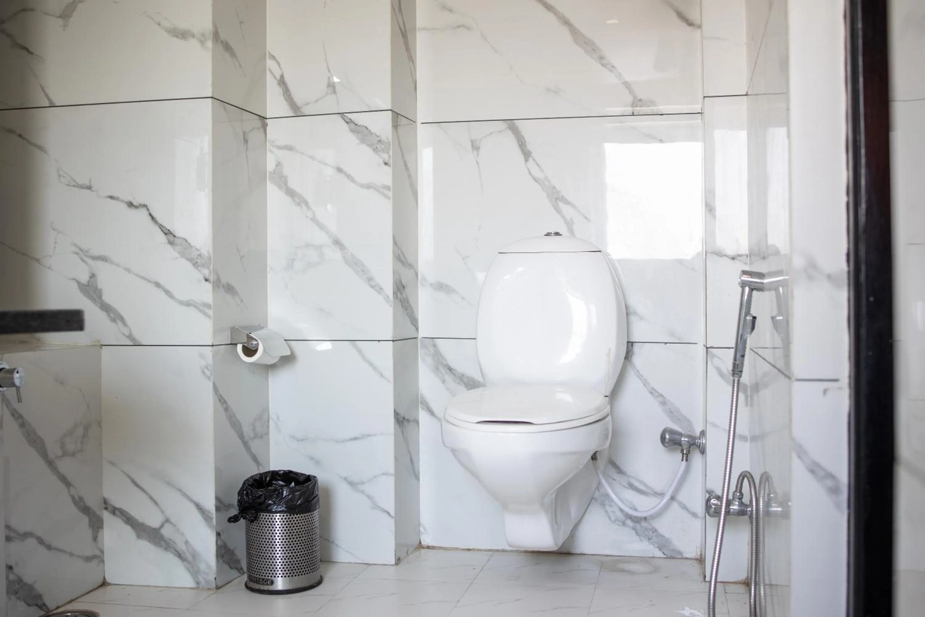 Shower in Hotel Banjara Heritage