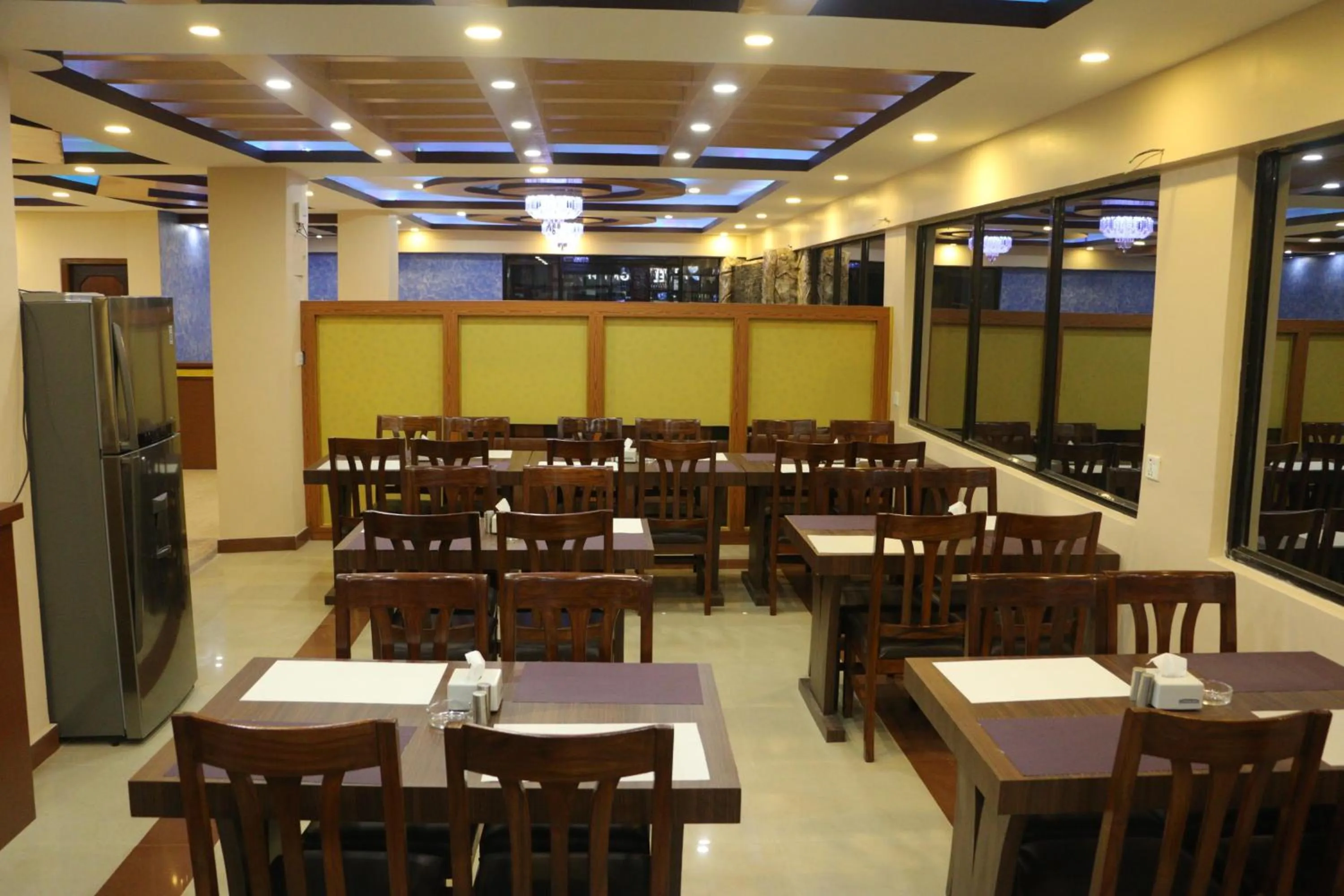 Restaurant/places to eat in Hotel Bagmati
