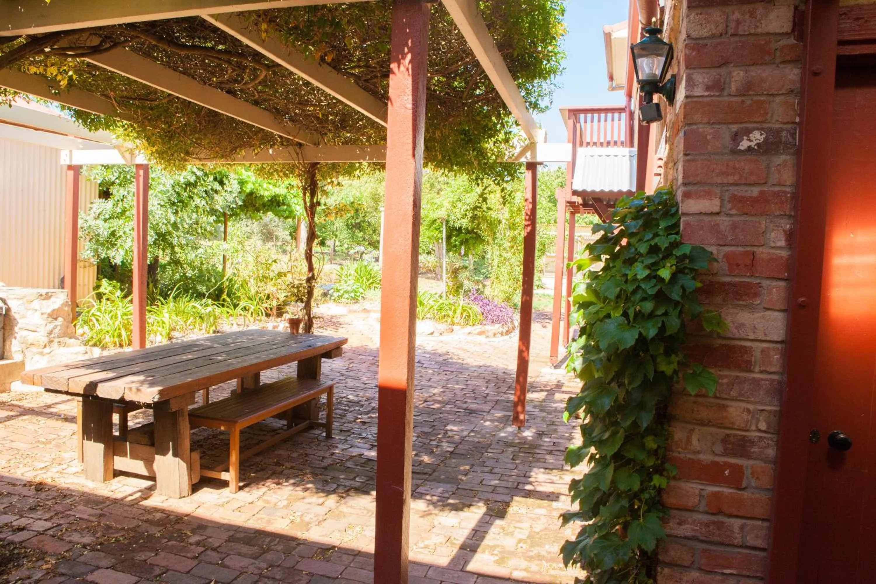 Day in Barossa Barn Bed and Breakfast