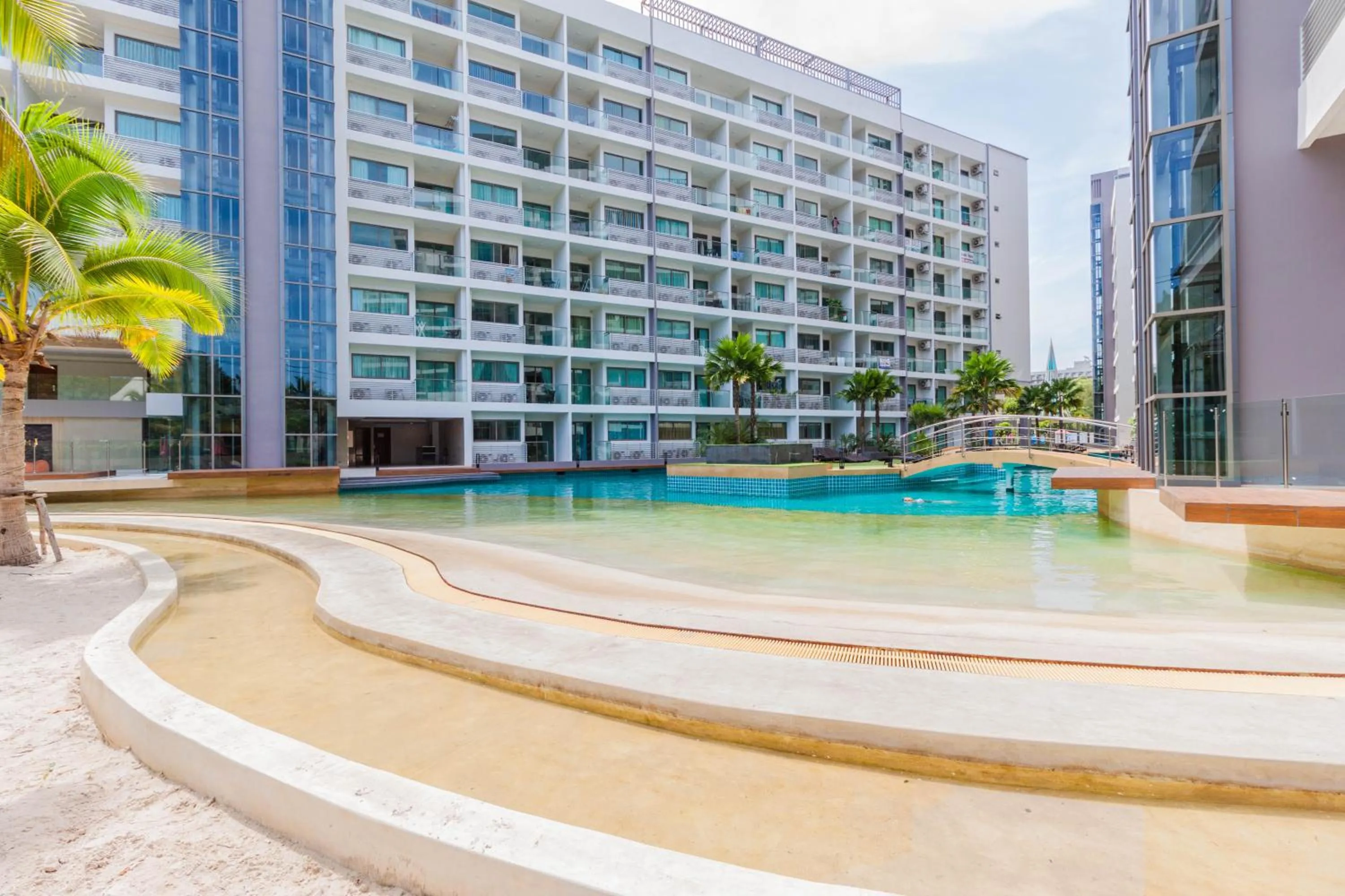 Swimming pool in Laguna Beach Resort 1 By Pattaya Sunny Rentals